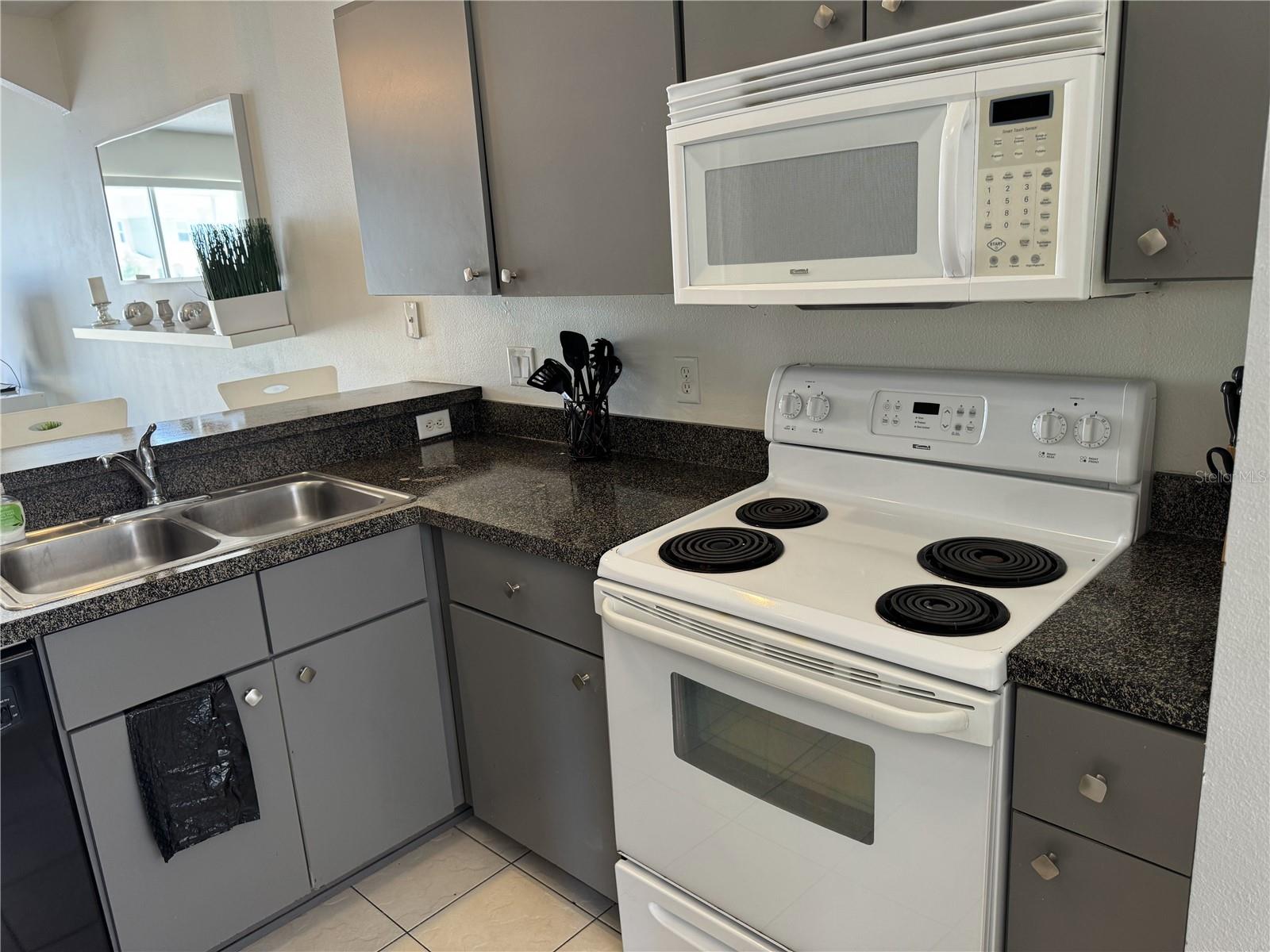 Townhouse at 1150 S BEACH CIR, KISSIMMEE, photo 15 of 18