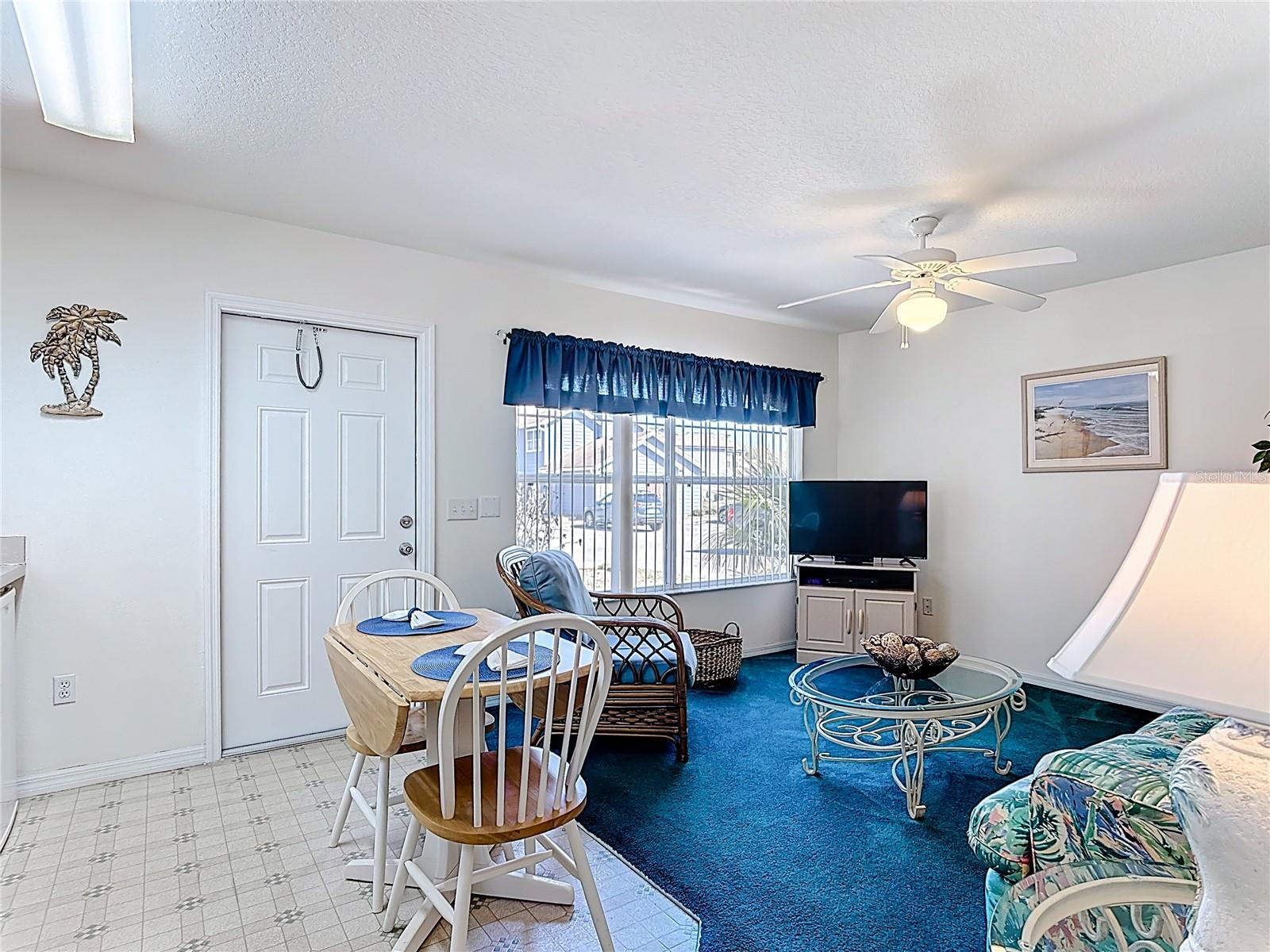 1st Floor Living Area - 565 ORCHID DR, DAVENPORT