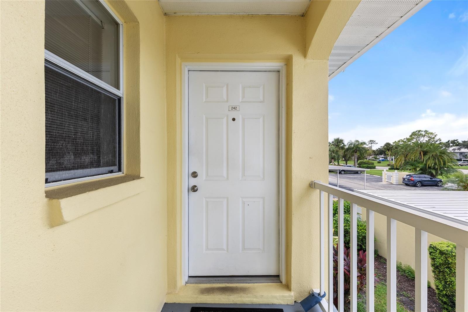 Condominium at 410 CERROMAR CIR S #242, VENICE, photo 30 of 52