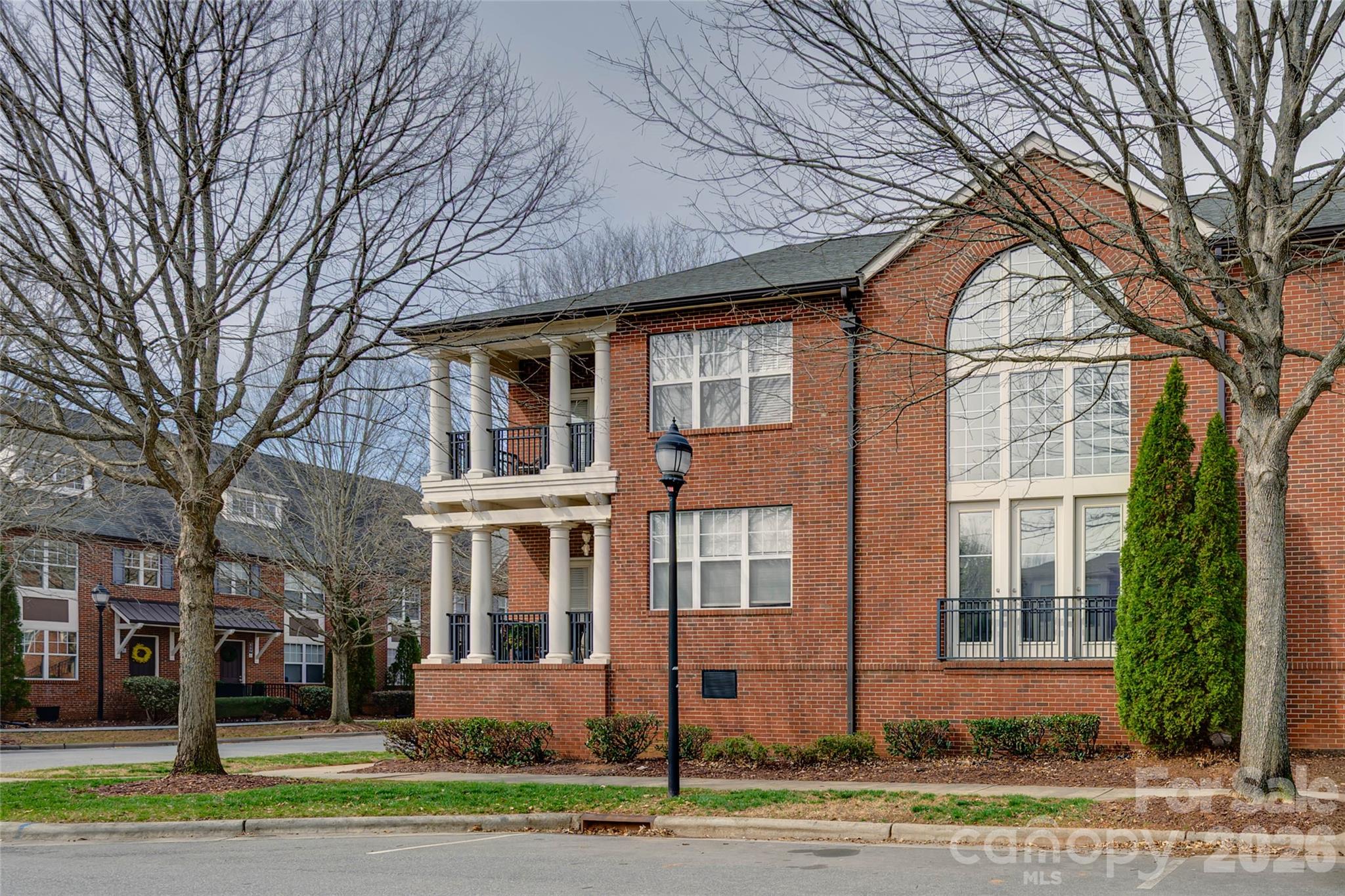 Condominium at 120 Steinbeck Way, Mooresville, photo 2 of 28
