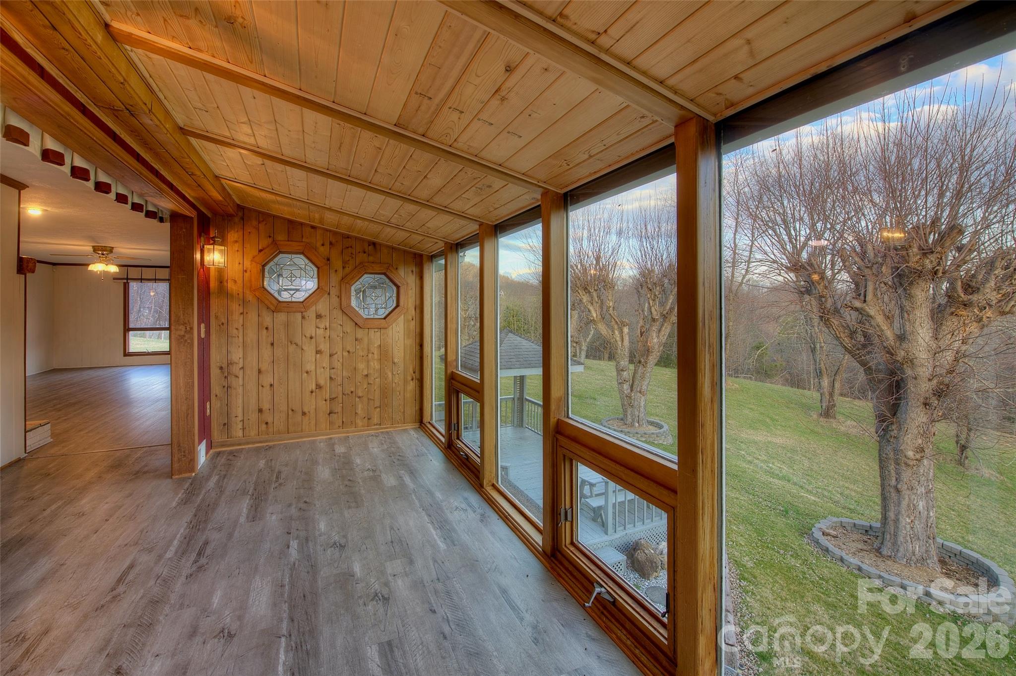 Sunroom - 220 Grand View Lane, Burnsville
