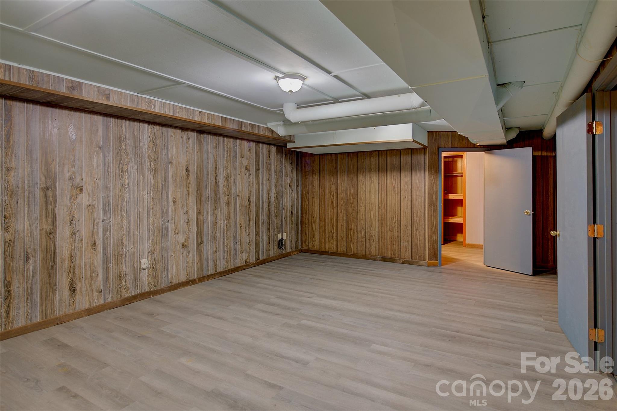 Single Family Residence at 220 Grand View Lane, Burnsville, photo 34 of 48