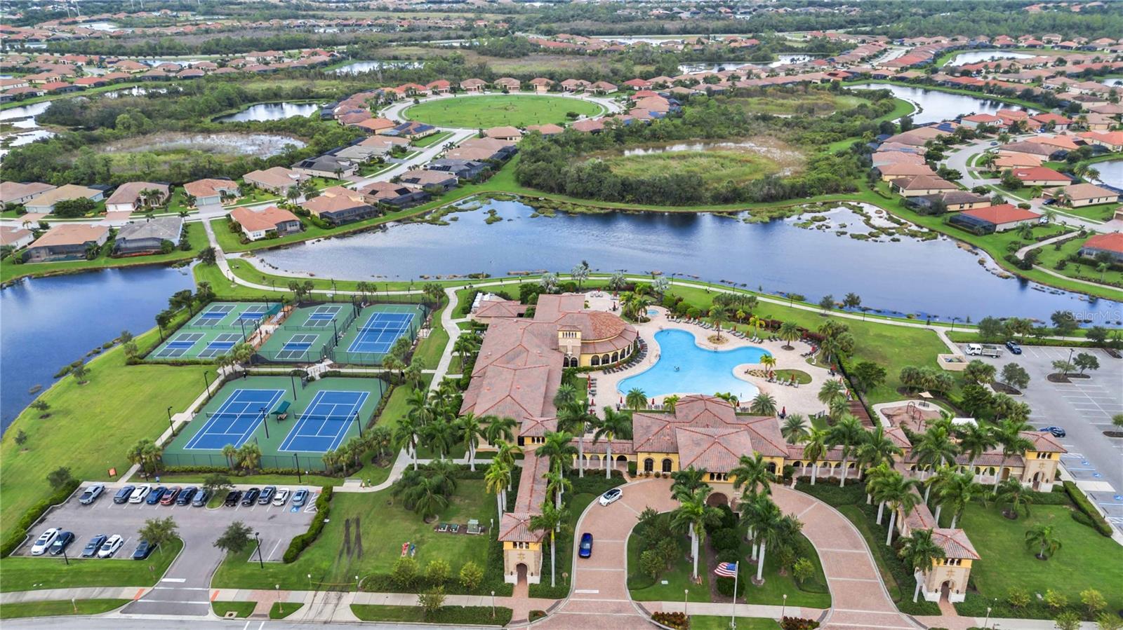 Condominium at 12485 GHIBERTI CIR #201, VENICE, photo 58 of 69
