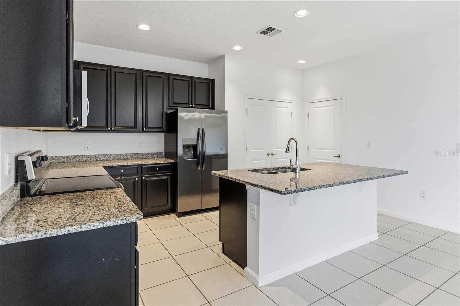 Single Family Residence at 213 TRINITY RIDGE CIR, DAVENPORT, photo 4 of 41