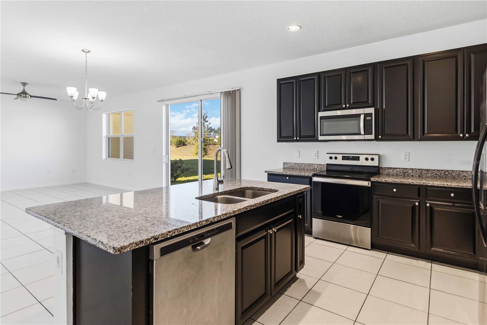 Single Family Residence at 213 TRINITY RIDGE CIR, DAVENPORT, photo 2 of 41