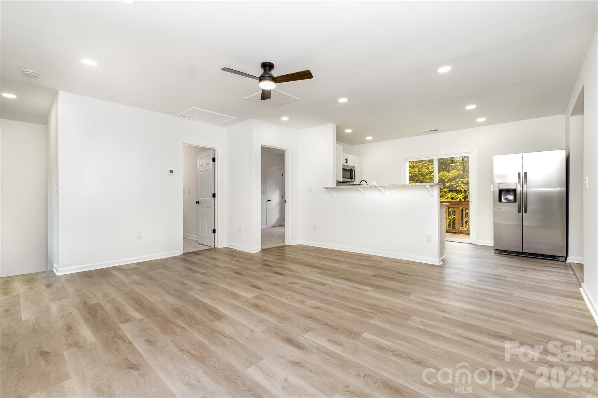 Single Family Residence at 503 Circle Drive E, Shelby, photo 5 of 25