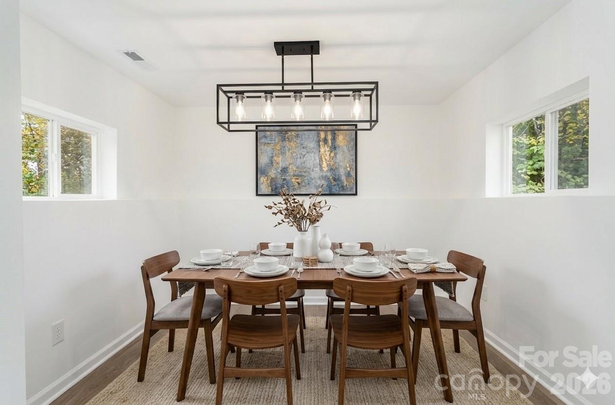 Dining area - 503 Circle Drive E, Shelby