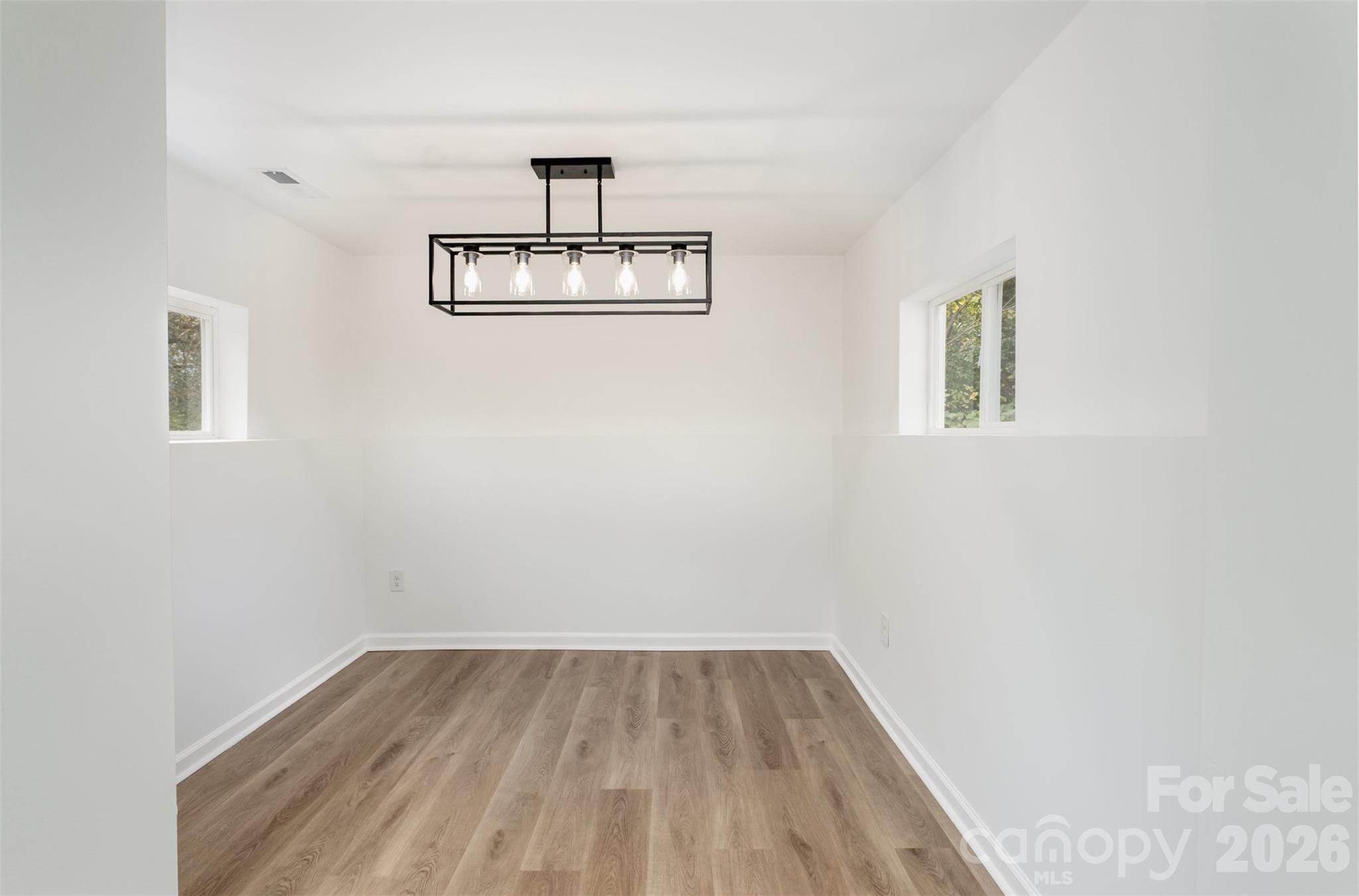 Single Family Residence at 503 Circle Drive E, Shelby, photo 11 of 25