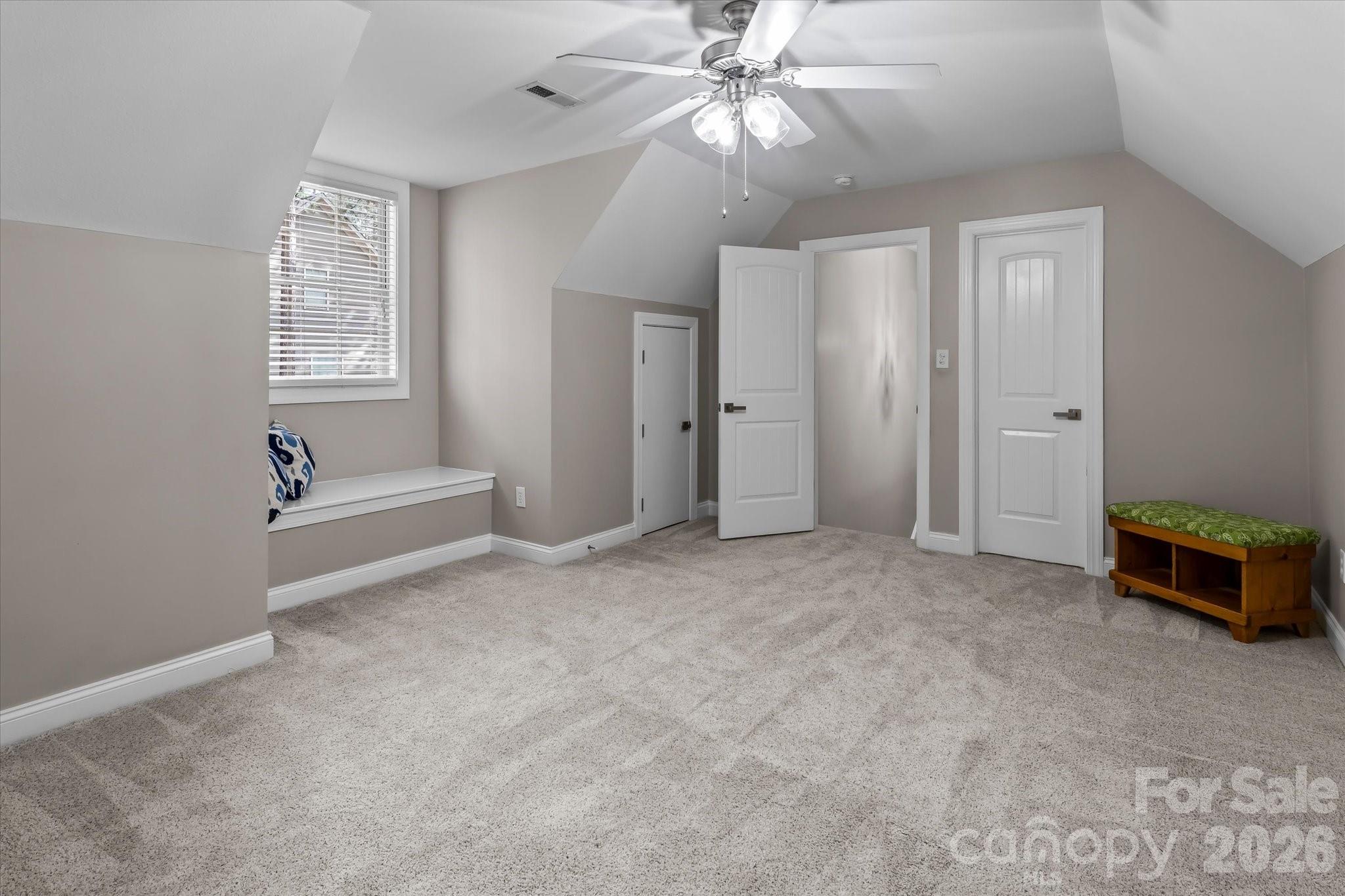 Bonus Room w/reading nook - 4950 River Hills Drive, Denver