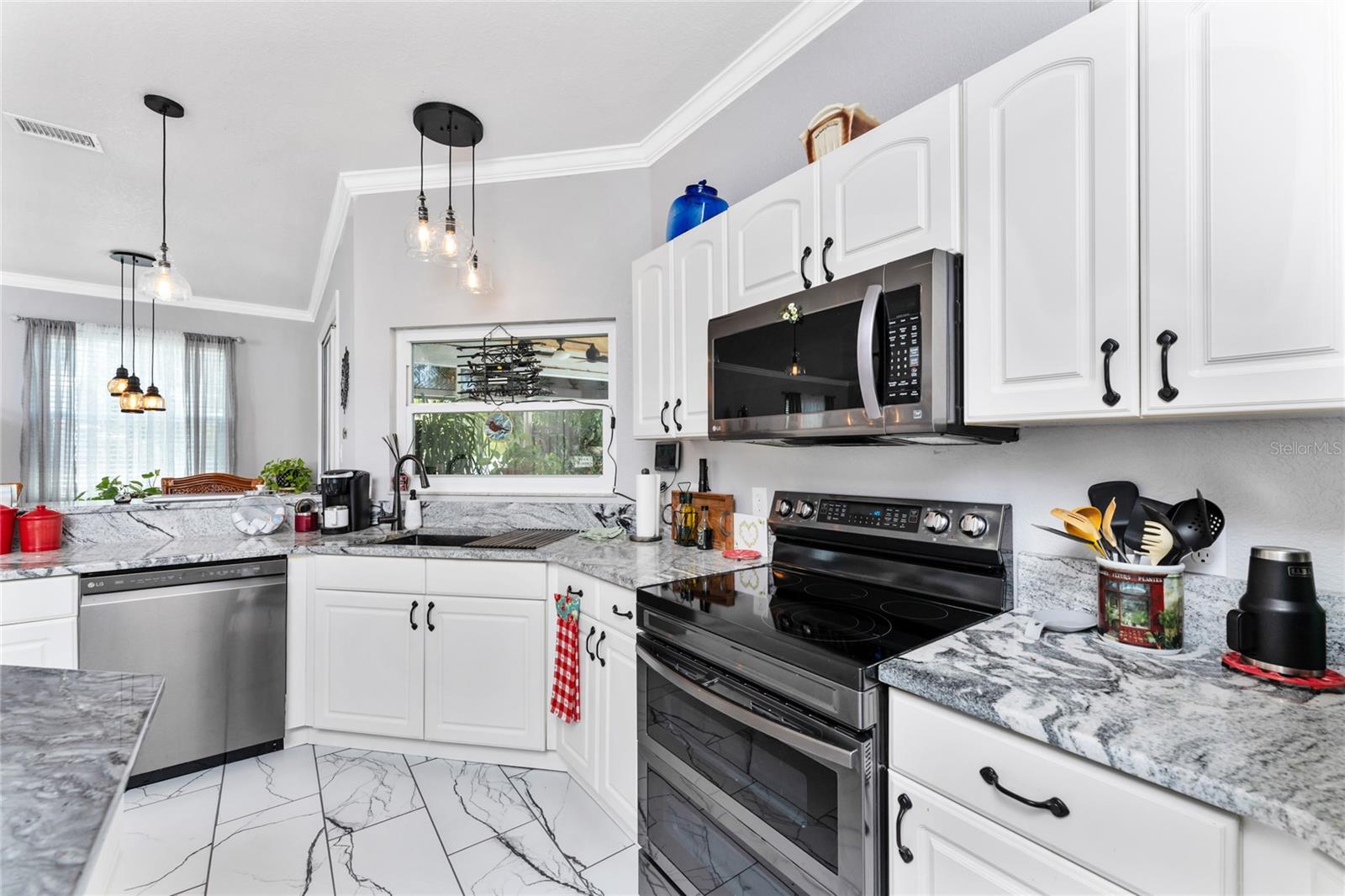 Single Family Residence at 15105 ALDAMA CIR, PORT CHARLOTTE, photo 14 of 70