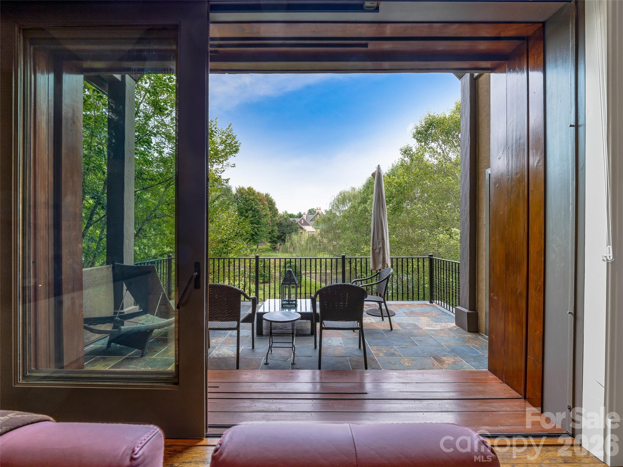 Townhouse at 22 Foxbridge Way, Arden, photo 11 of 40