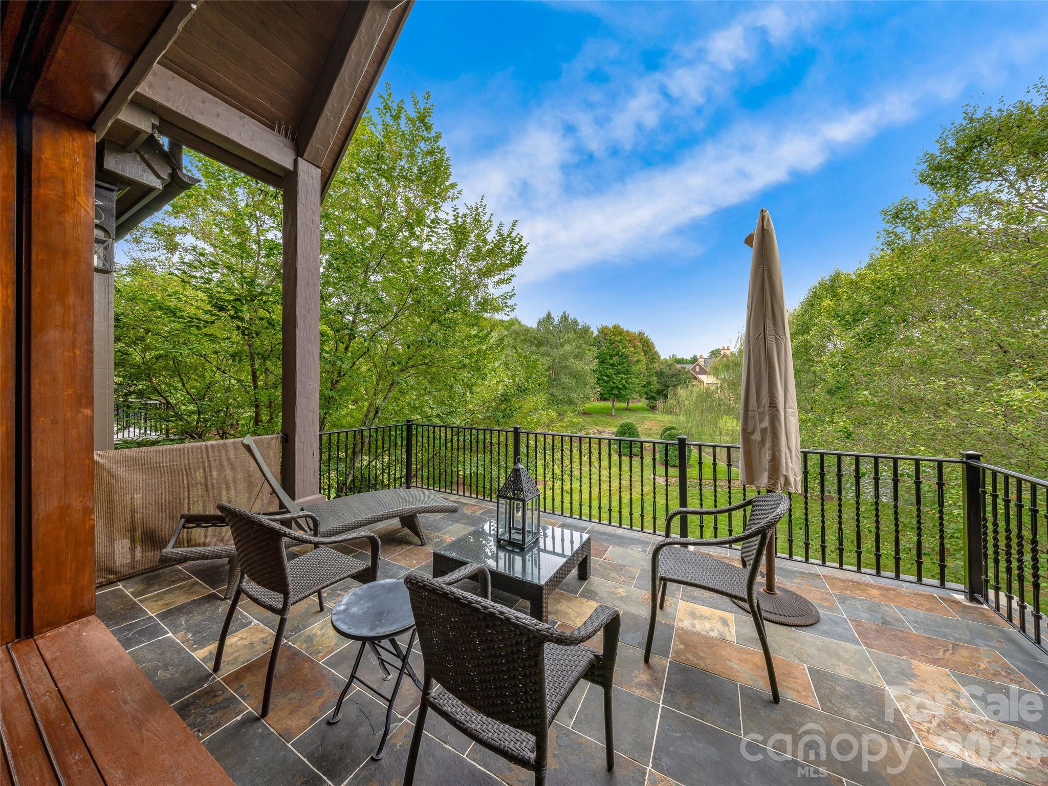 Townhouse at 22 Foxbridge Way, Arden, photo 12 of 40