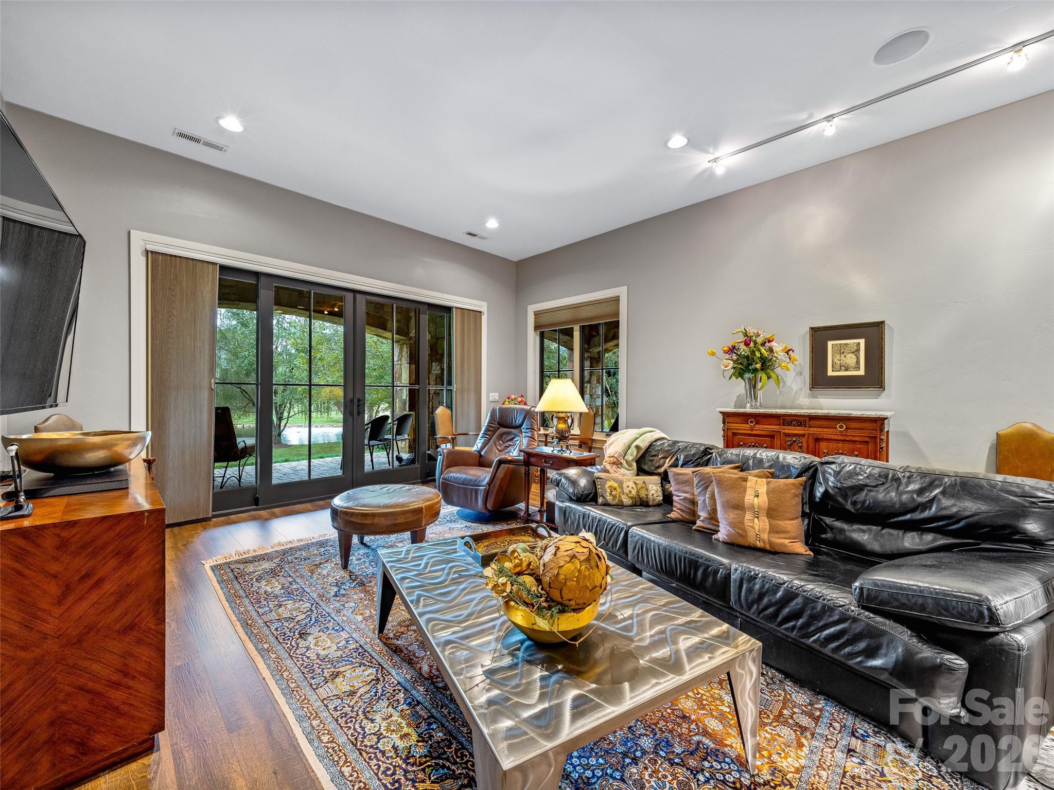 Townhouse at 22 Foxbridge Way, Arden, photo 22 of 40