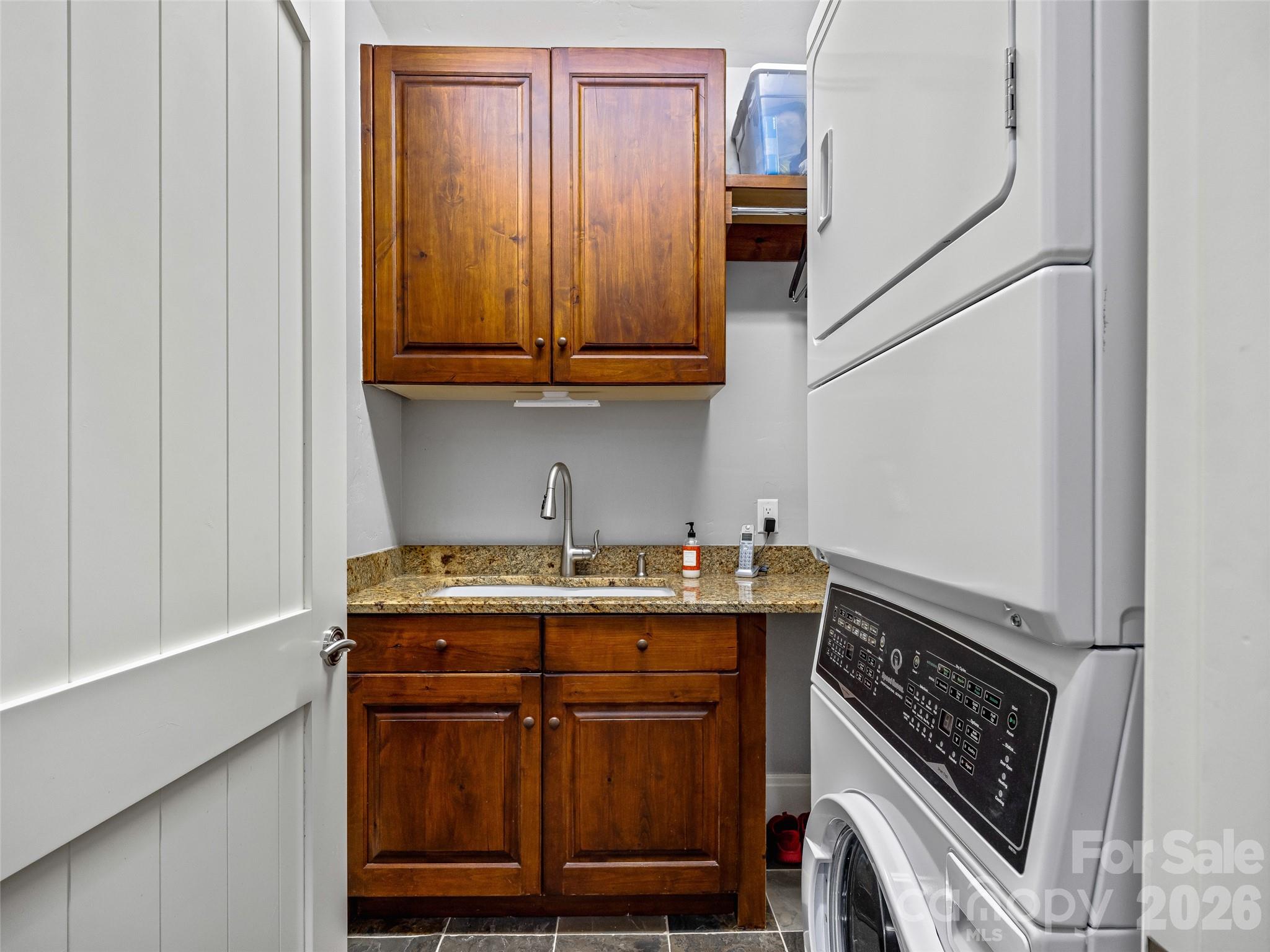 Townhouse at 22 Foxbridge Way, Arden, photo 40 of 40