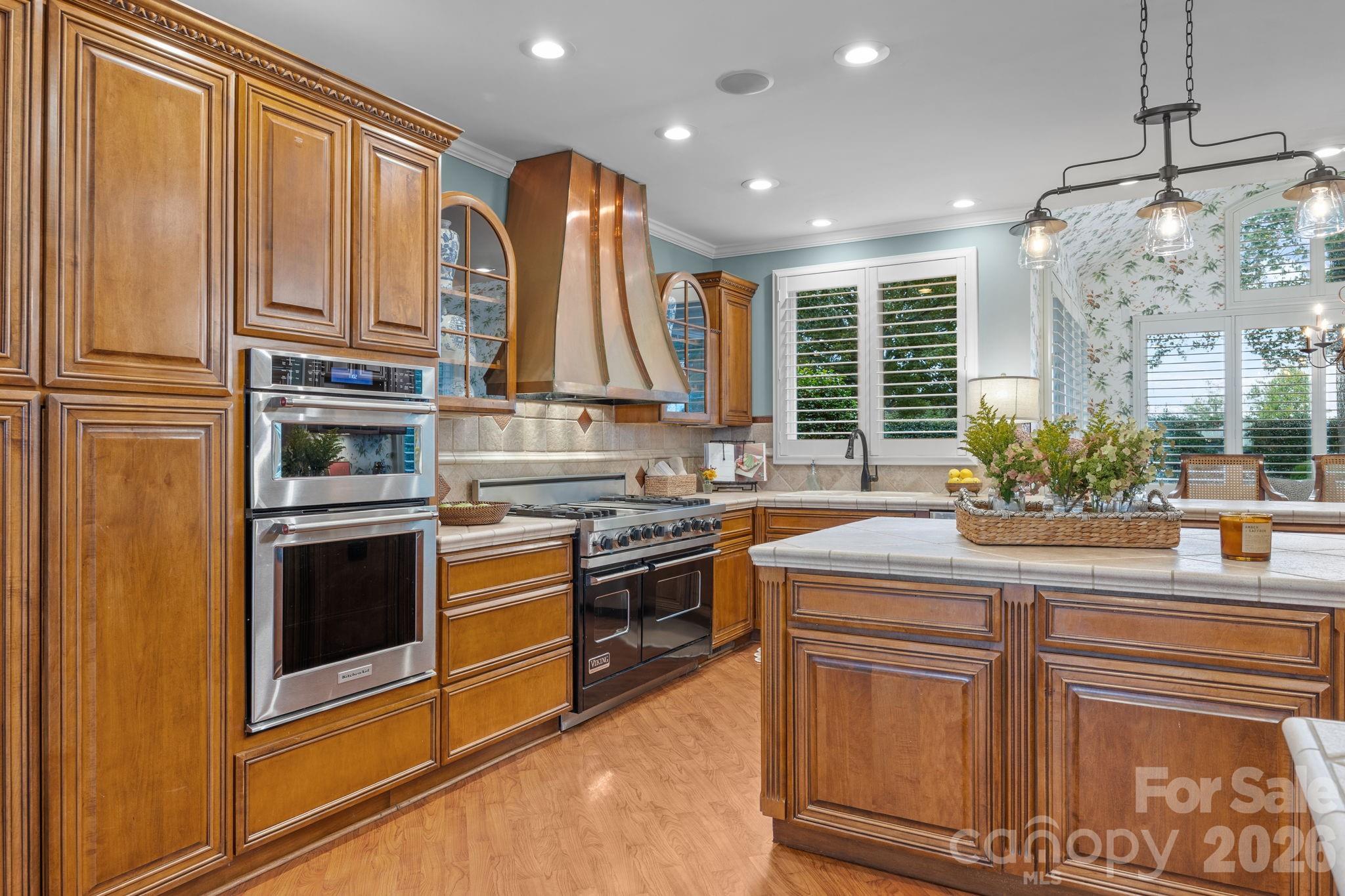 Single Family Residence at 1890 Yacht Club Drive, Denver, photo 11 of 32