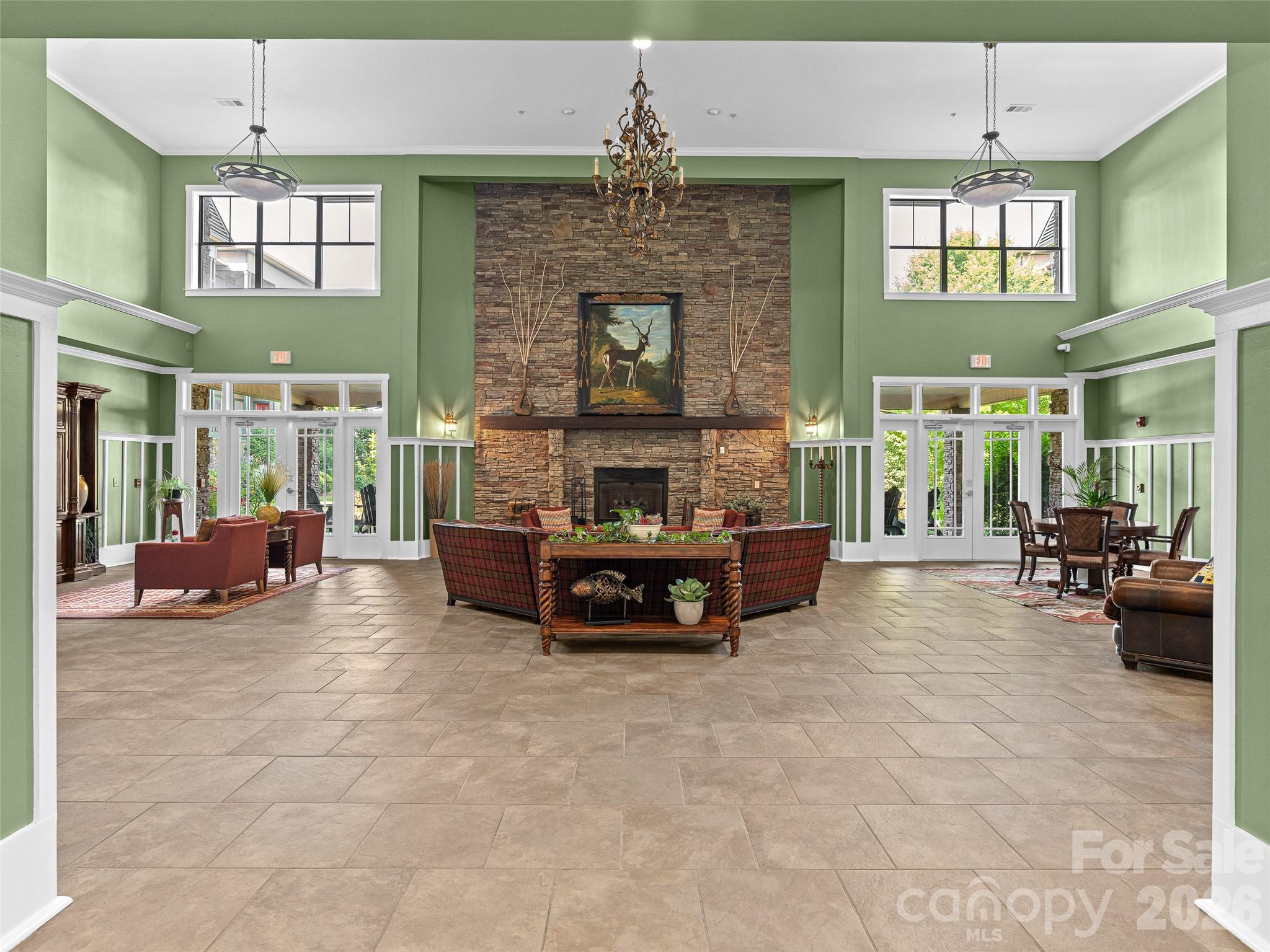 Main level lobby, social area with plenty of furniture and fireplace - 9 Kenilworth Knoll, Asheville