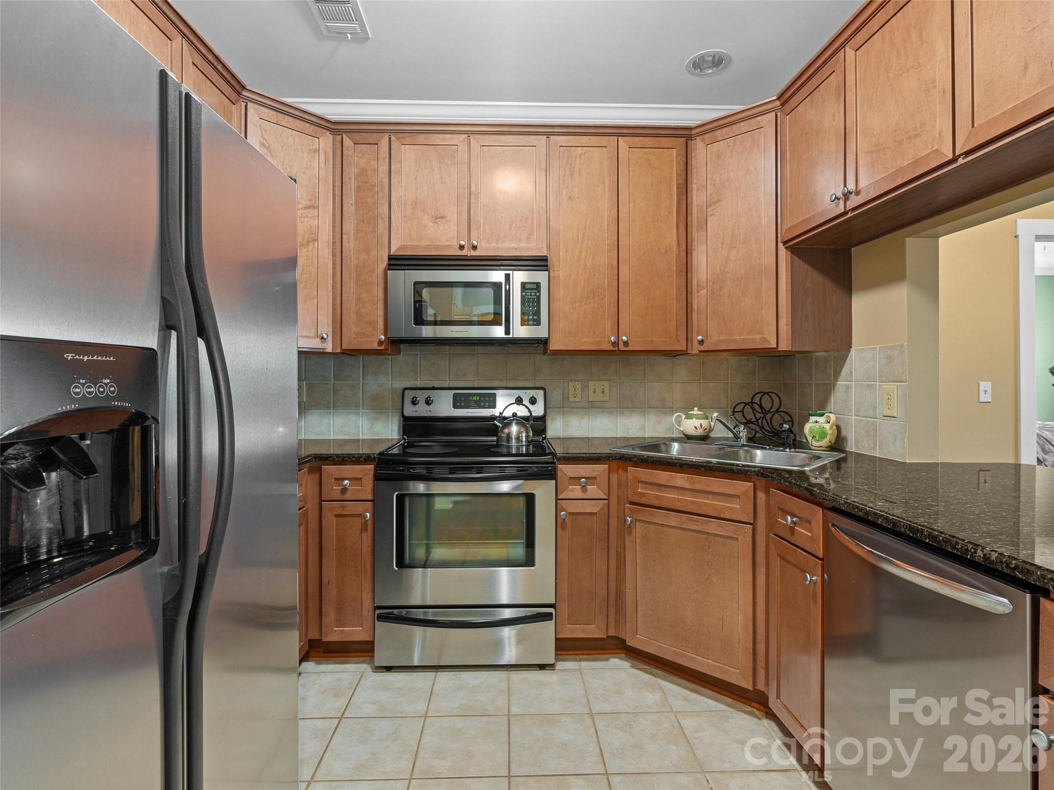 Kitchen, all appliances included - 9 Kenilworth Knoll, Asheville