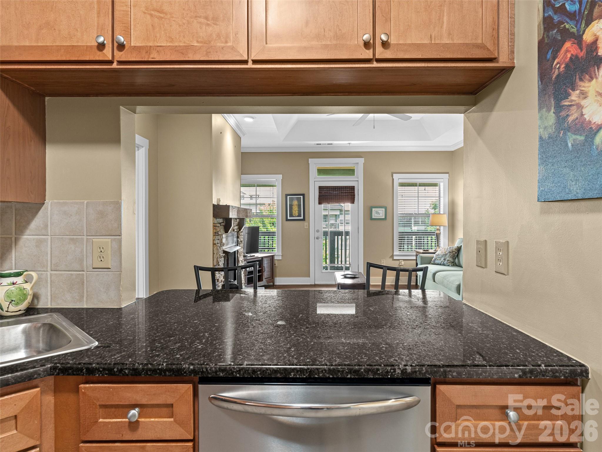 Breakfast bar from kitchen - 9 Kenilworth Knoll, Asheville