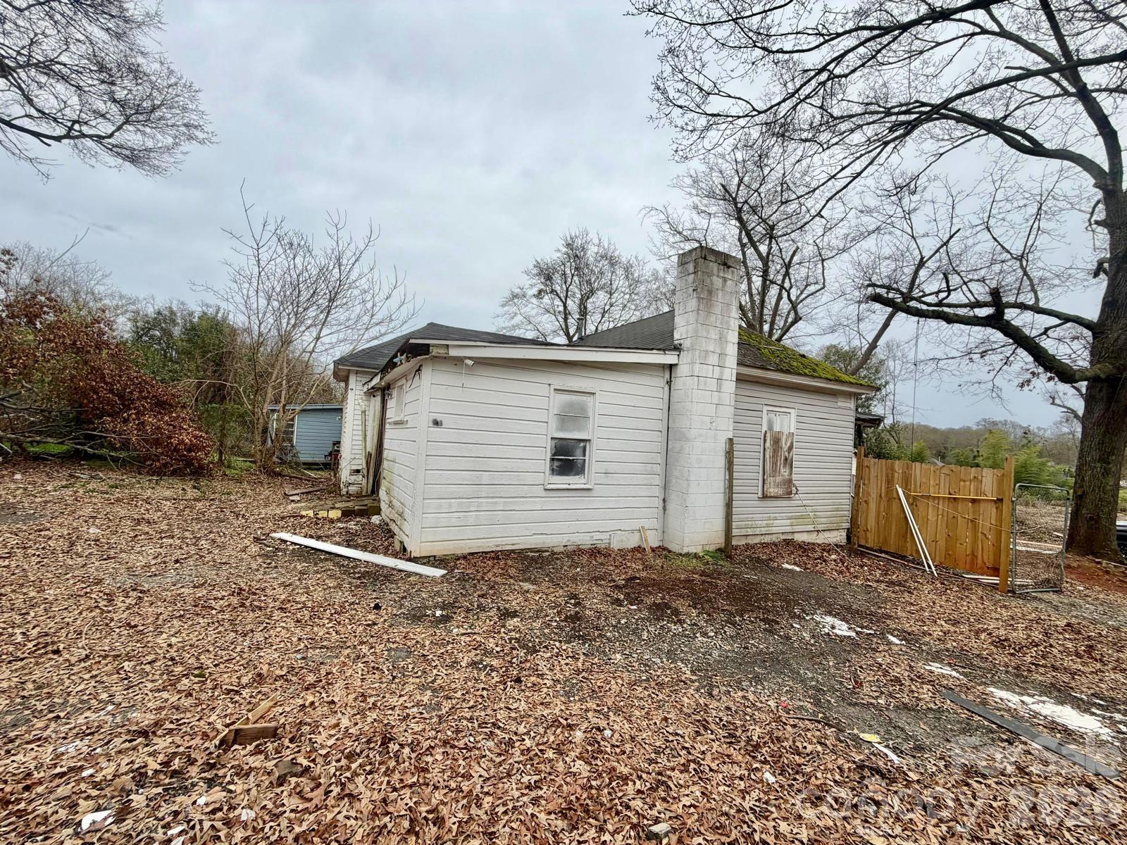 Single Family Residence at 624 N Center Street, Spartanburg, photo 17 of 20