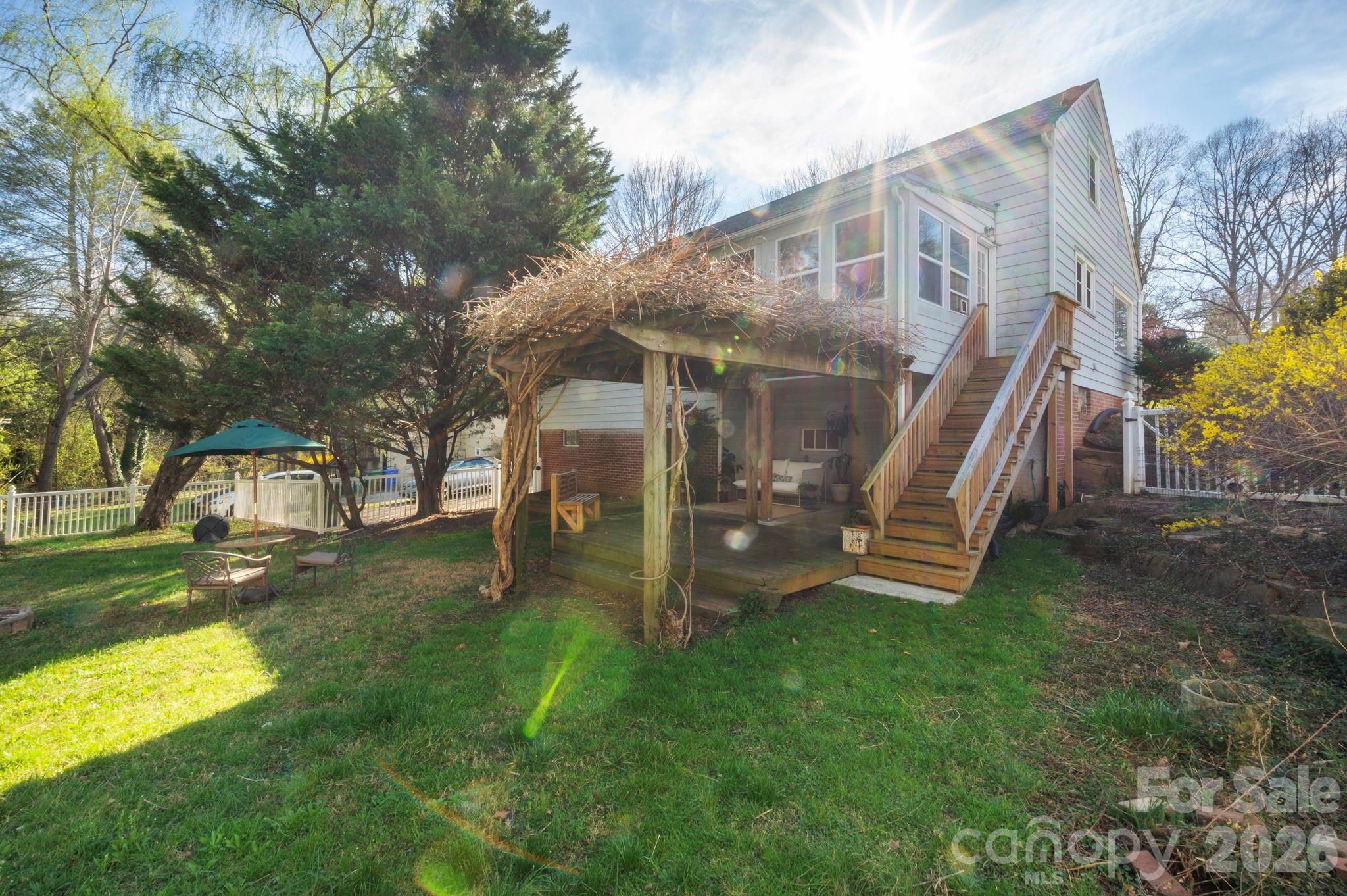 Single Family Residence at 25 Bear Creek Road, Asheville, photo 26 of 32