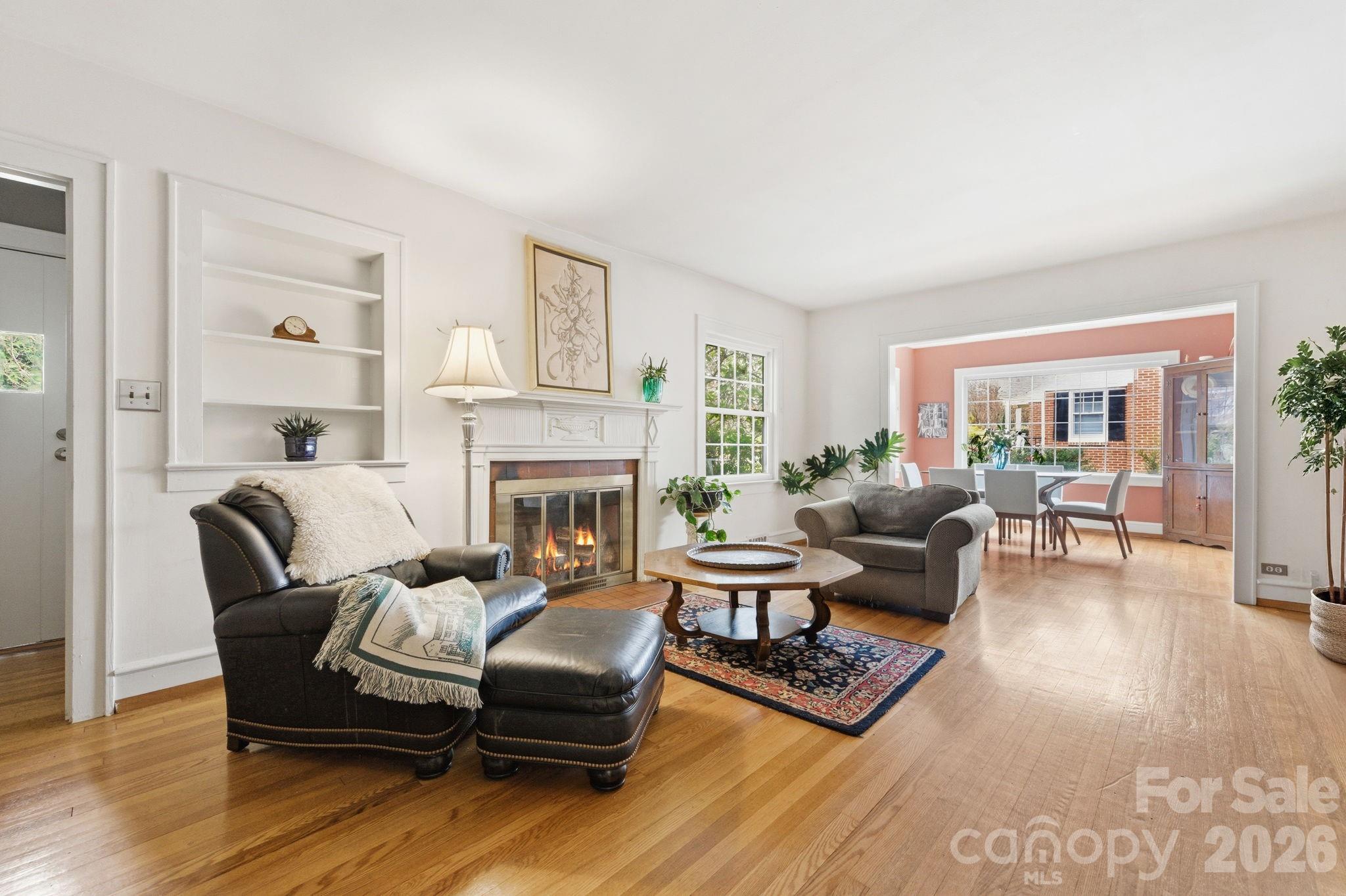 Single Family Residence at 25 Bear Creek Road, Asheville, photo 2 of 32