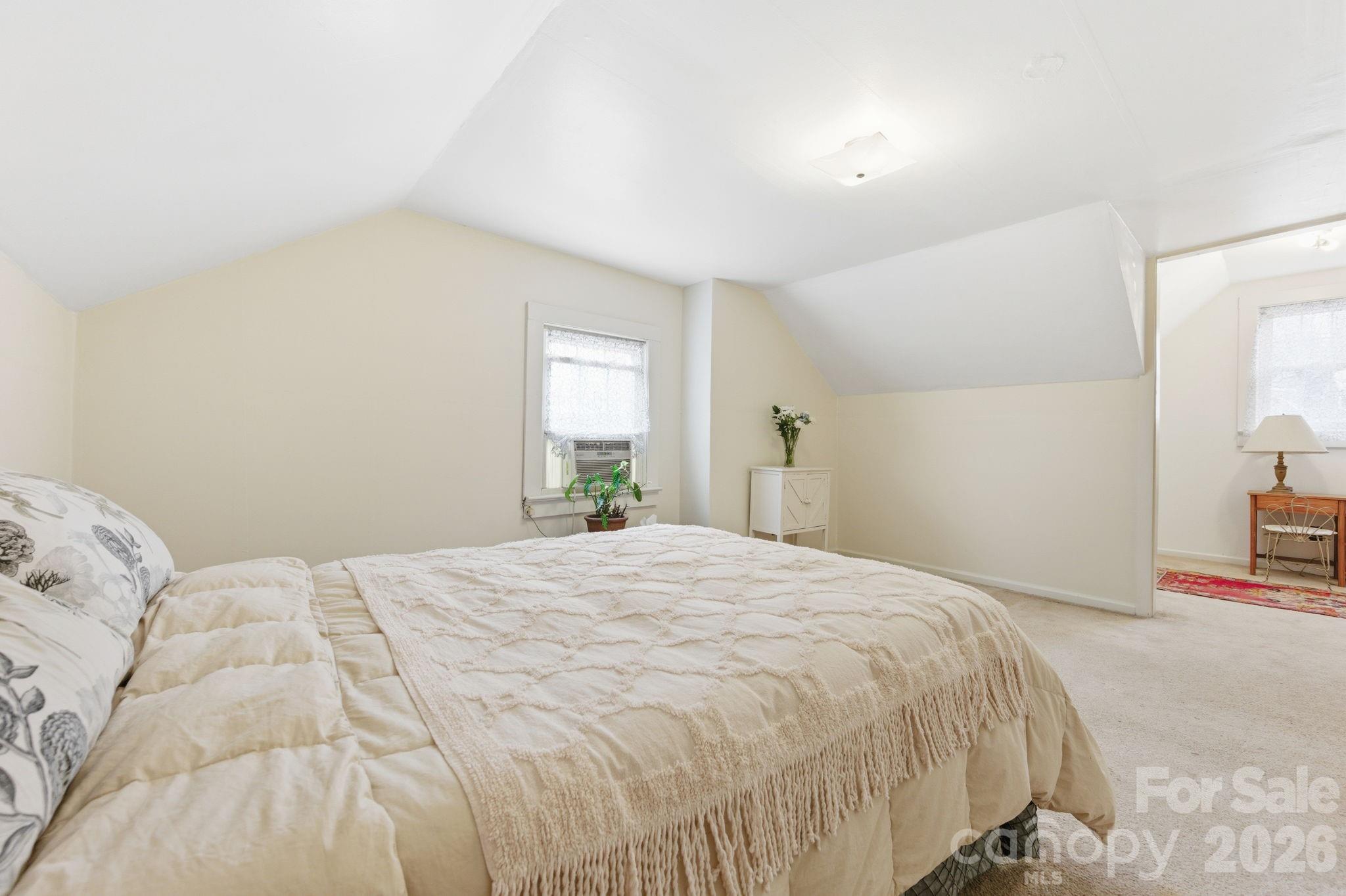 Single Family Residence at 25 Bear Creek Road, Asheville, photo 16 of 32