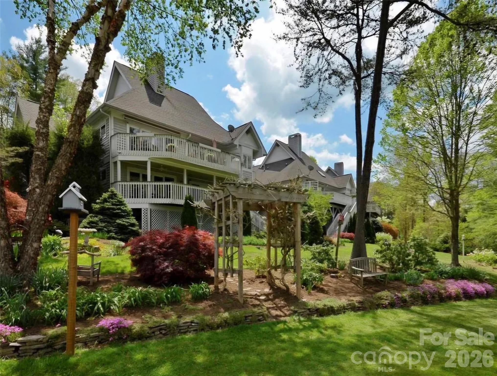 38 Highland Pointe Drive