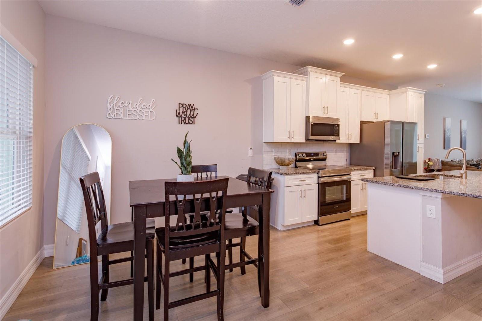 Foyer to Open Concept - 884 KLONDIKE ST, WINTER GARDEN