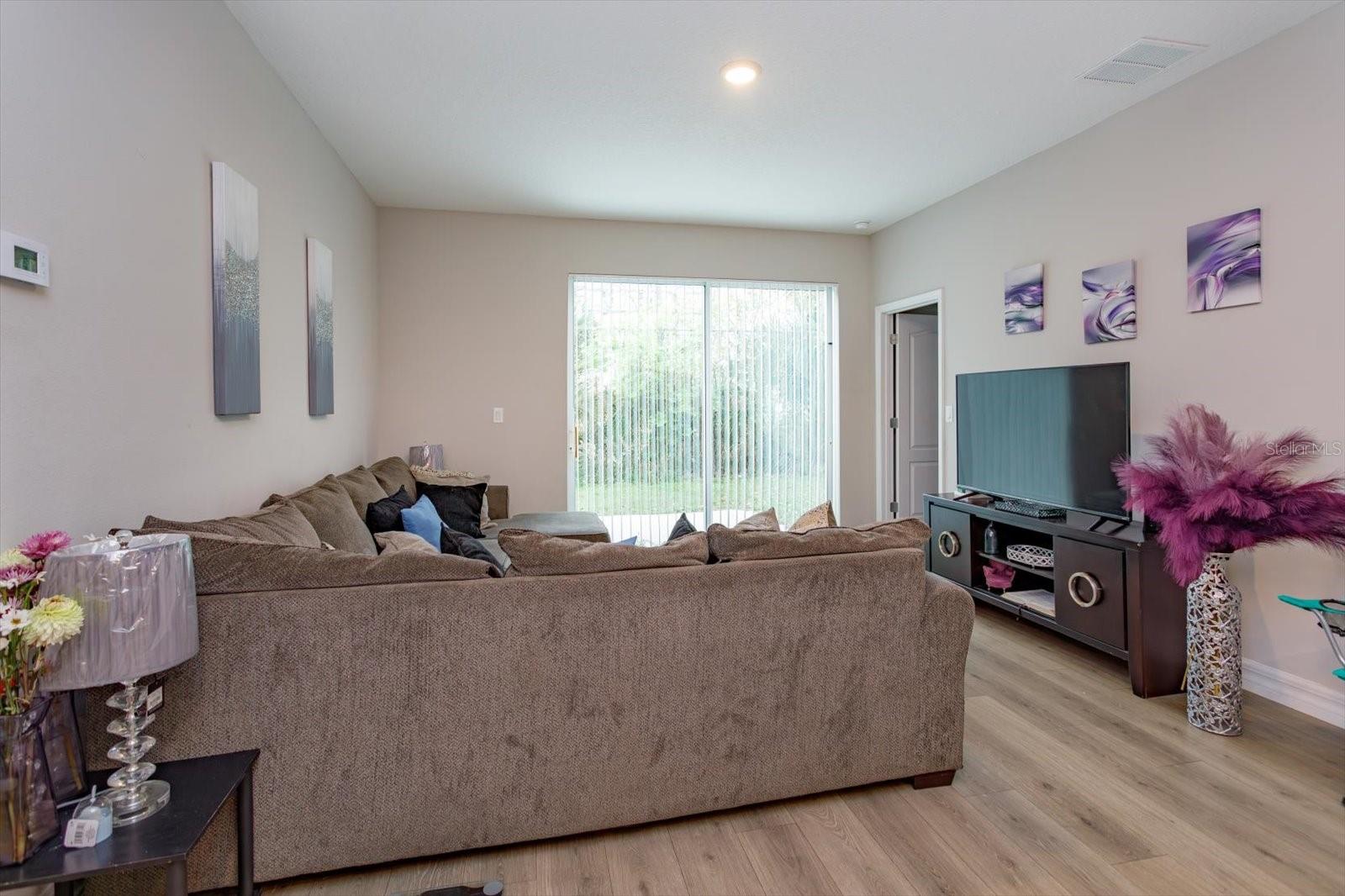 Single Family Residence at 884 KLONDIKE ST, WINTER GARDEN, photo 11 of 28