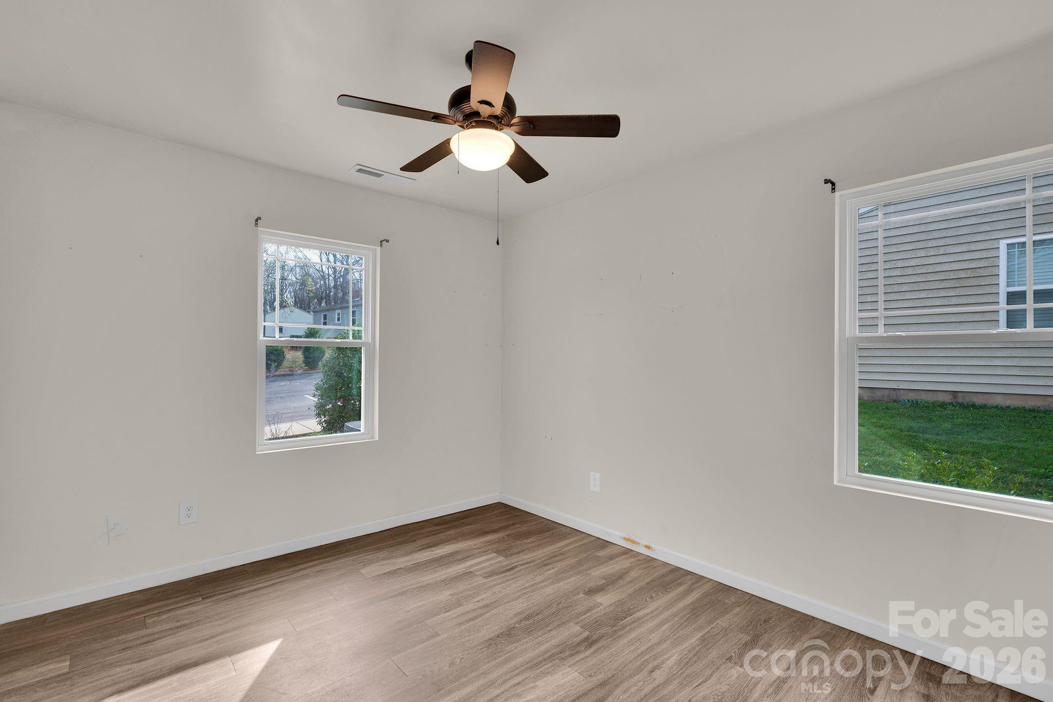 Townhouse at 372 E Mills Avenue, Mooresville, photo 7 of 28