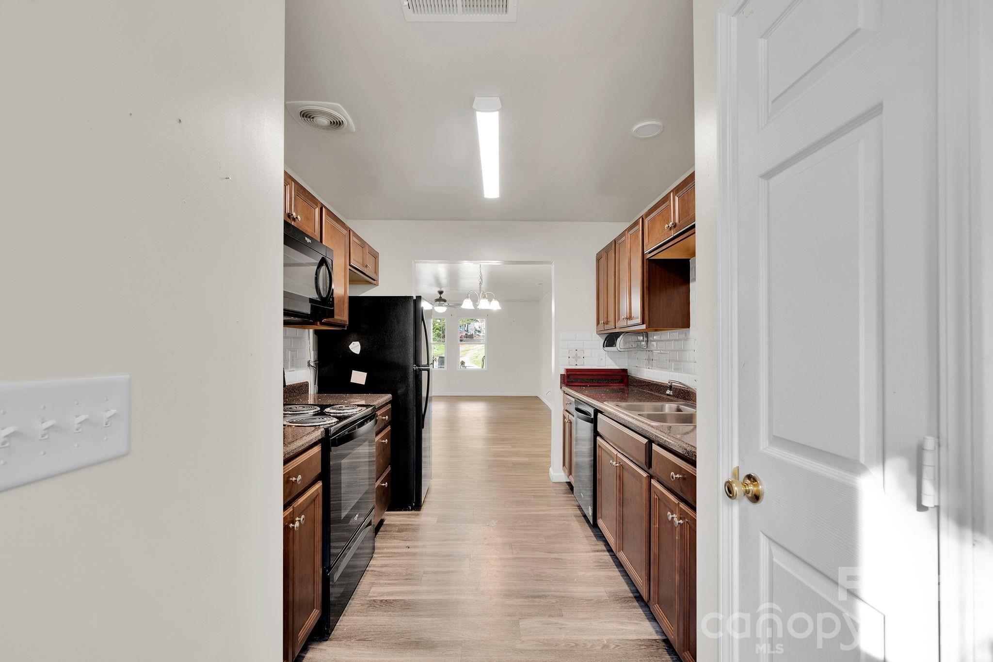 View upon entering back door! - 372 E Mills Avenue, Mooresville