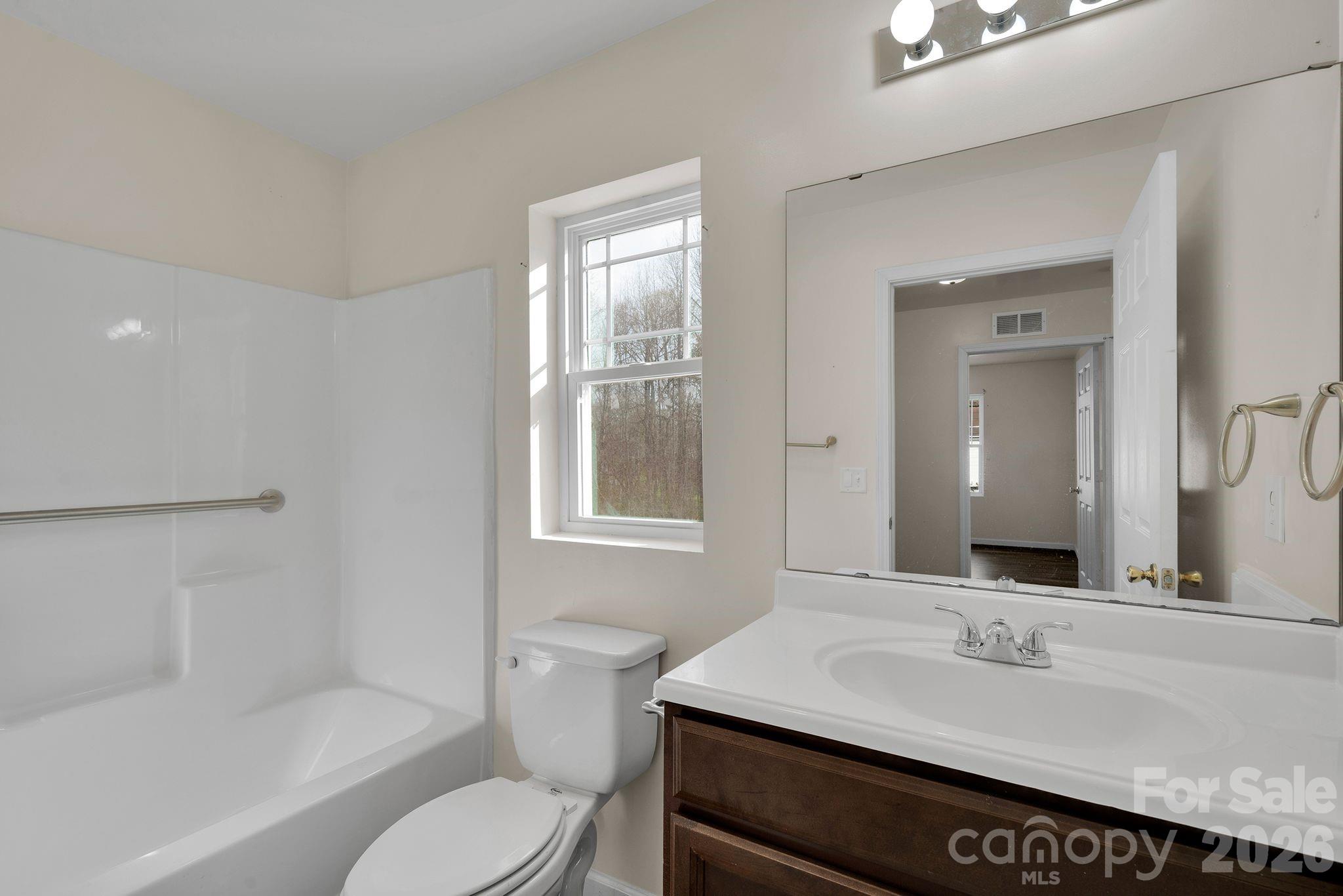 Full bathroom on upper level - 372 E Mills Avenue, Mooresville
