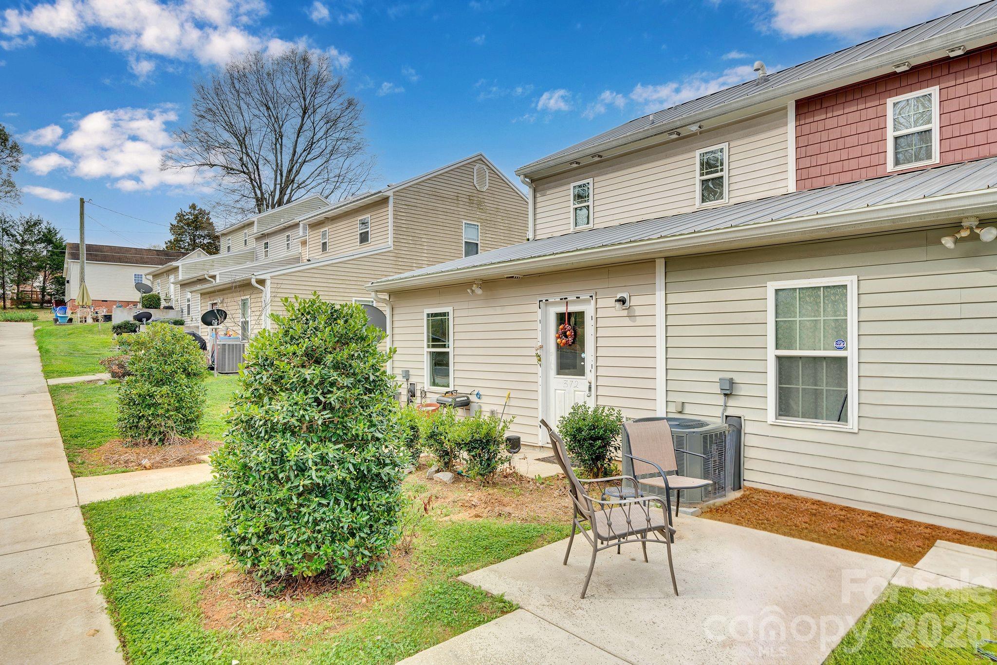 Townhouse at 372 E Mills Avenue, Mooresville, photo 28 of 28