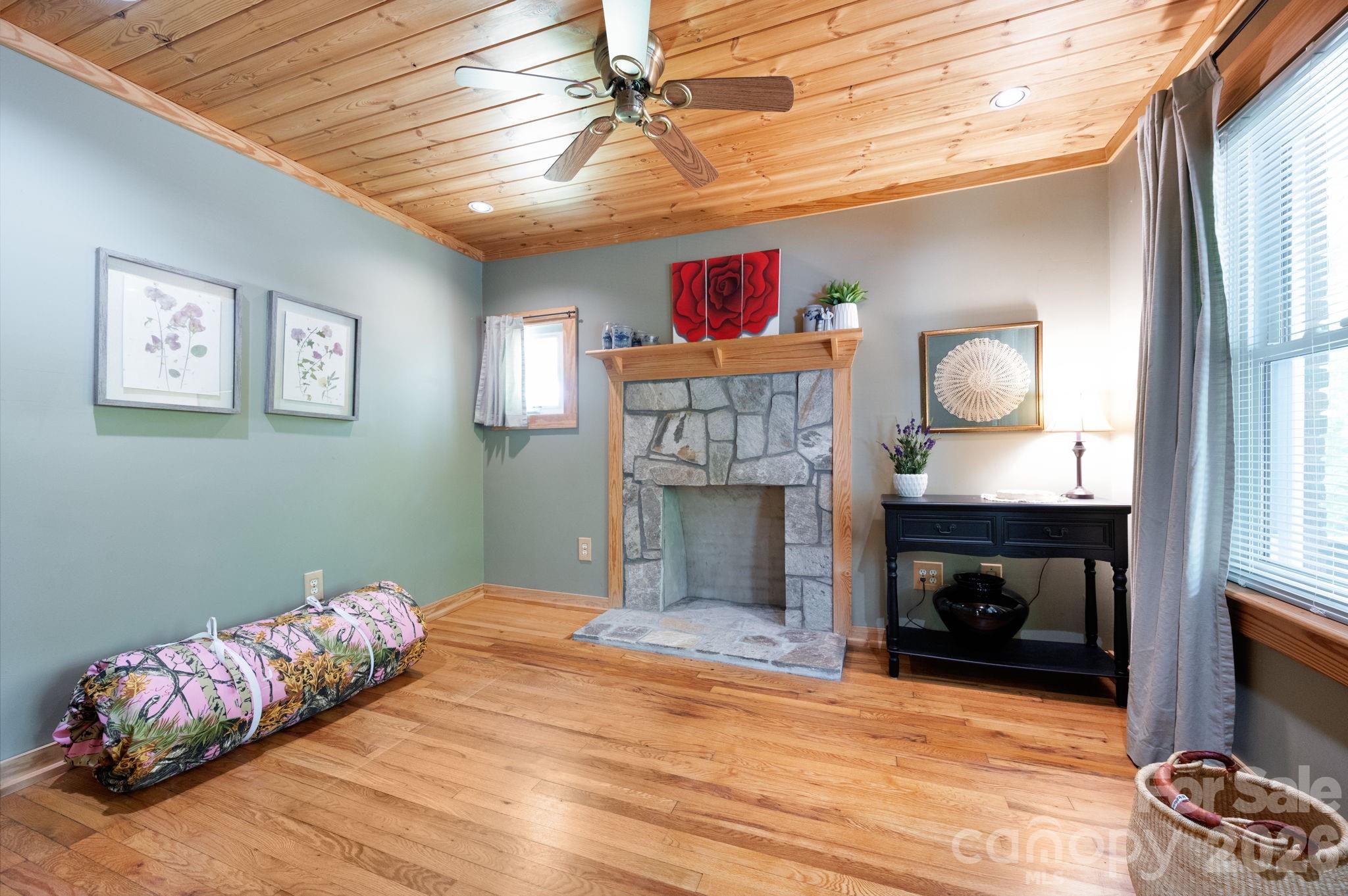 Single Family Residence at 90 Jonestown Road, Asheville, photo 4 of 48