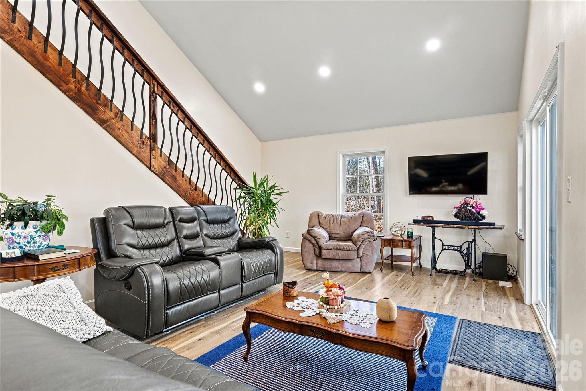 living room with beautiful high ceilings - 6051 Pointe West Lane, Vale