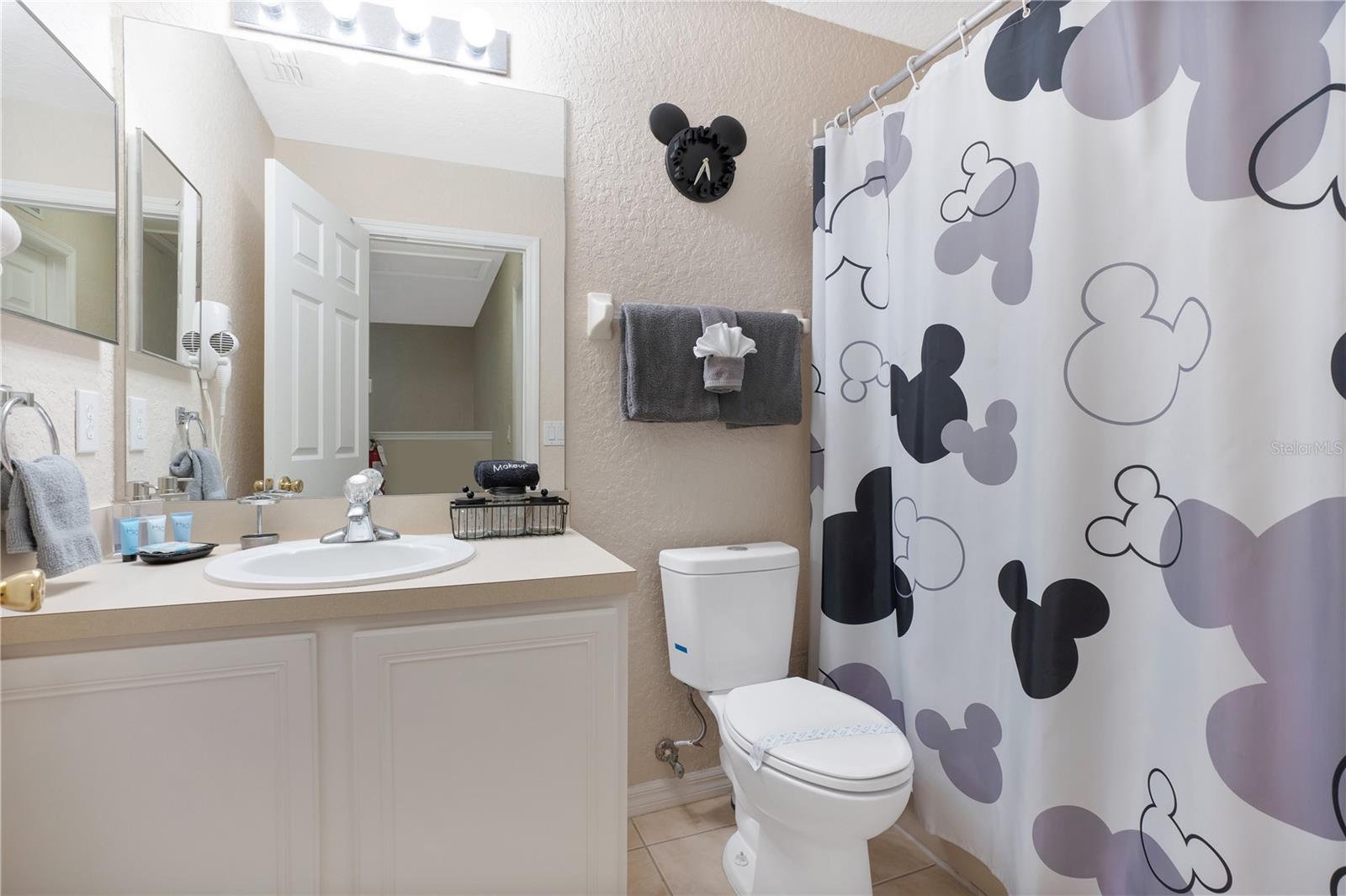 Guest Bathroom Upstairs - 219 MIRAMAR AVE, DAVENPORT