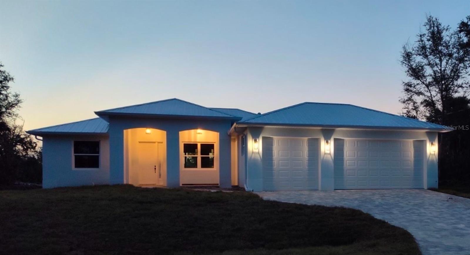 Single Family Residence at 7194 PINEDALE DR, PORT CHARLOTTE, photo 7 of 24