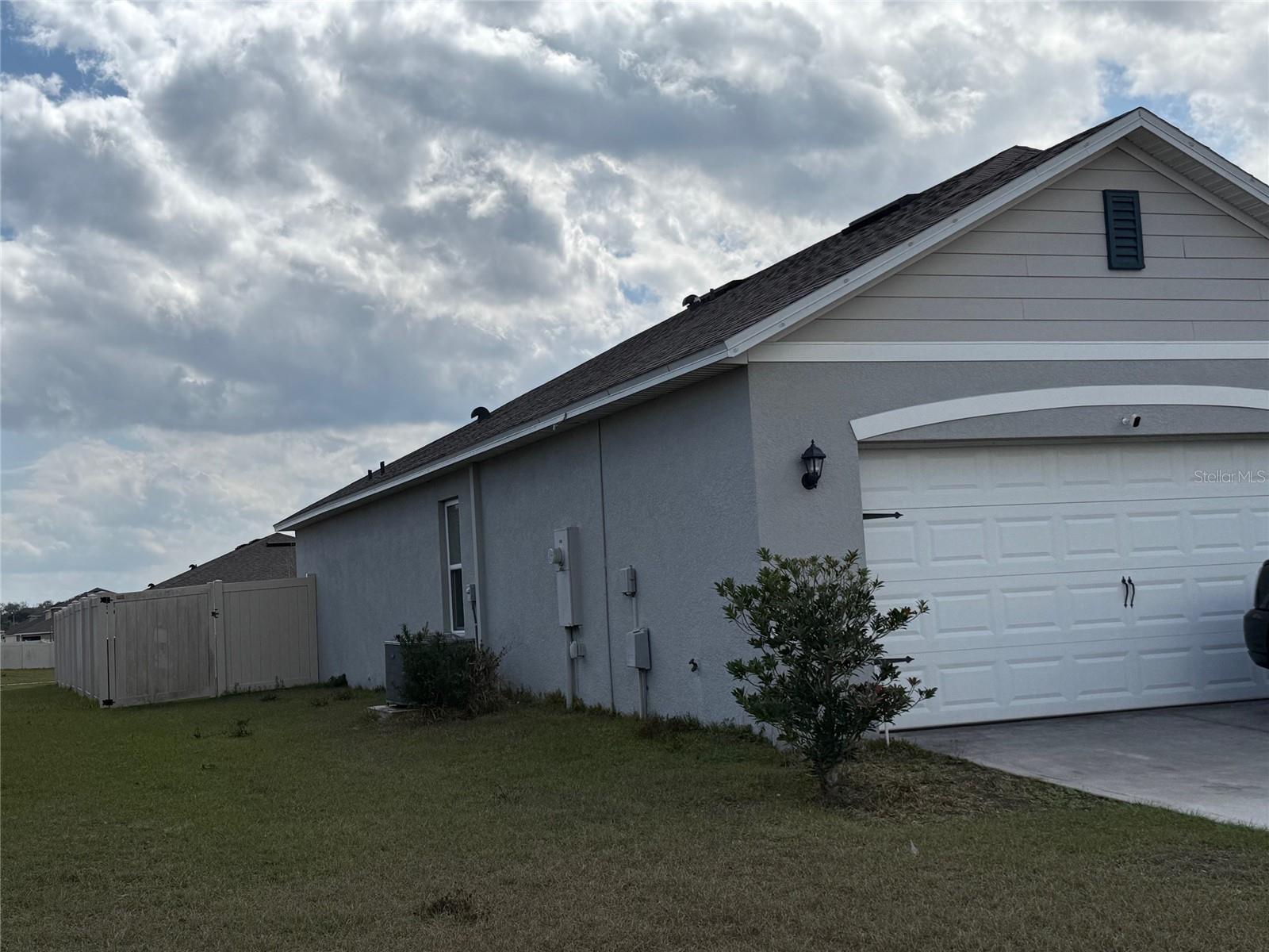 Single Family Residence at 530 AUBURN GROVE TER, AUBURNDALE, photo 2 of 11