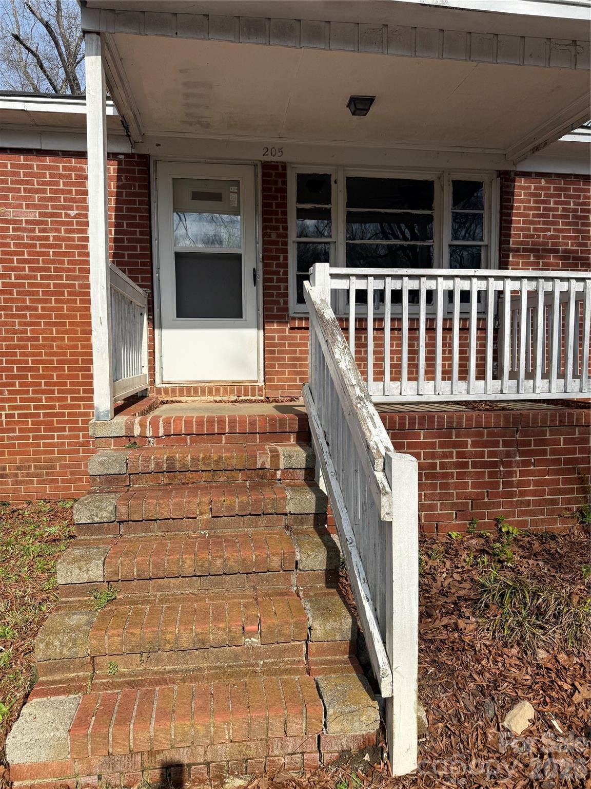 Front Porch - 205 Jewel Street, Chester