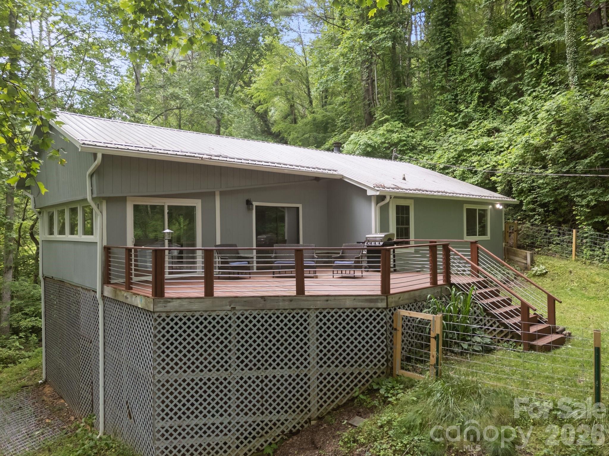 Enjoy your back deck, great for BBQs - 193 Timberside Drive, Mars Hill