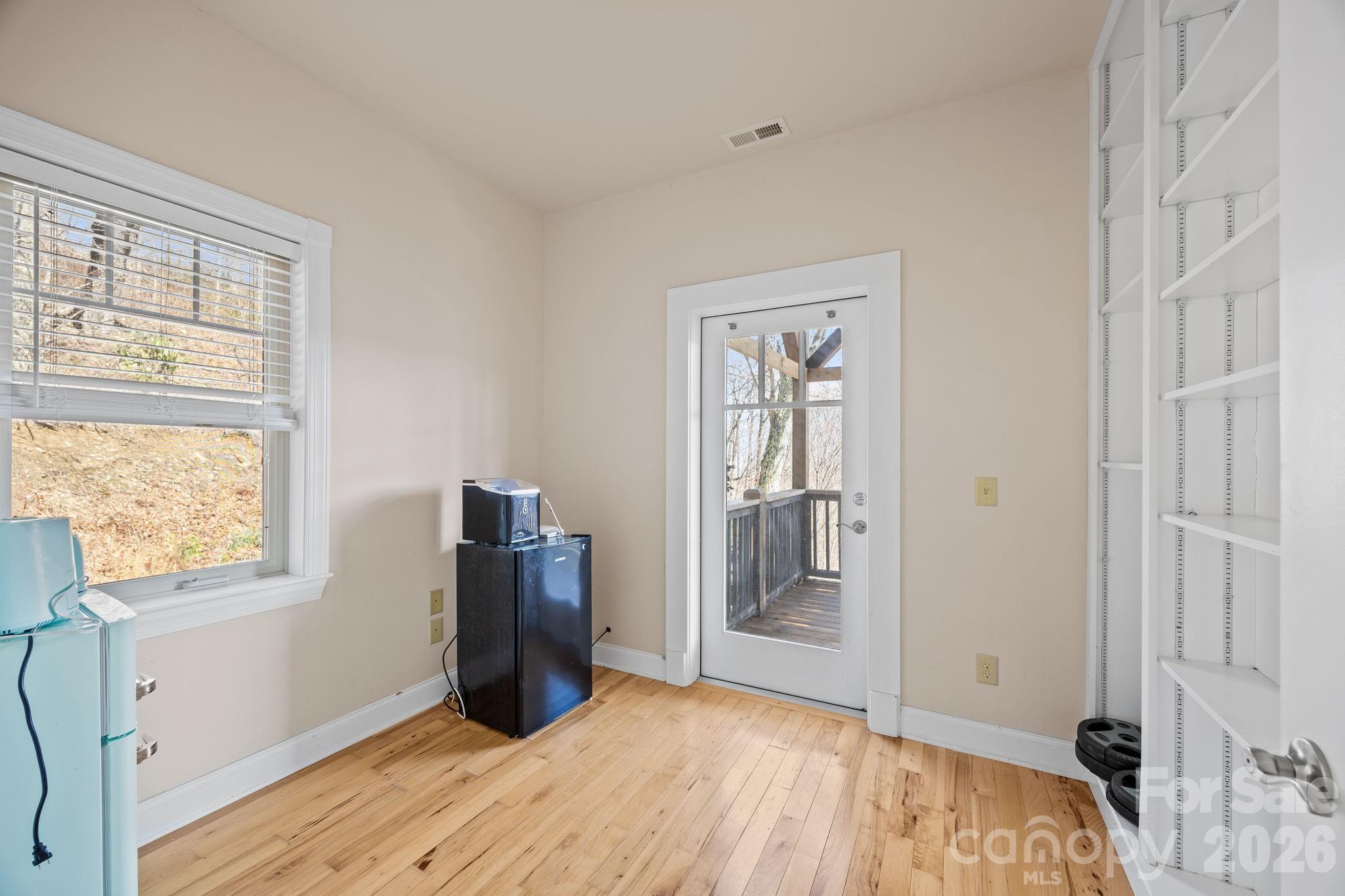 Condominium at 5 Lila Lane, Clyde, photo 15 of 38