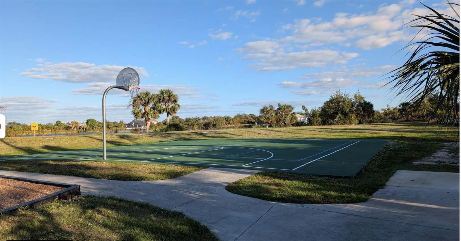 South Gulf Cove Park - 13879 BEGONIA CIR, PORT CHARLOTTE