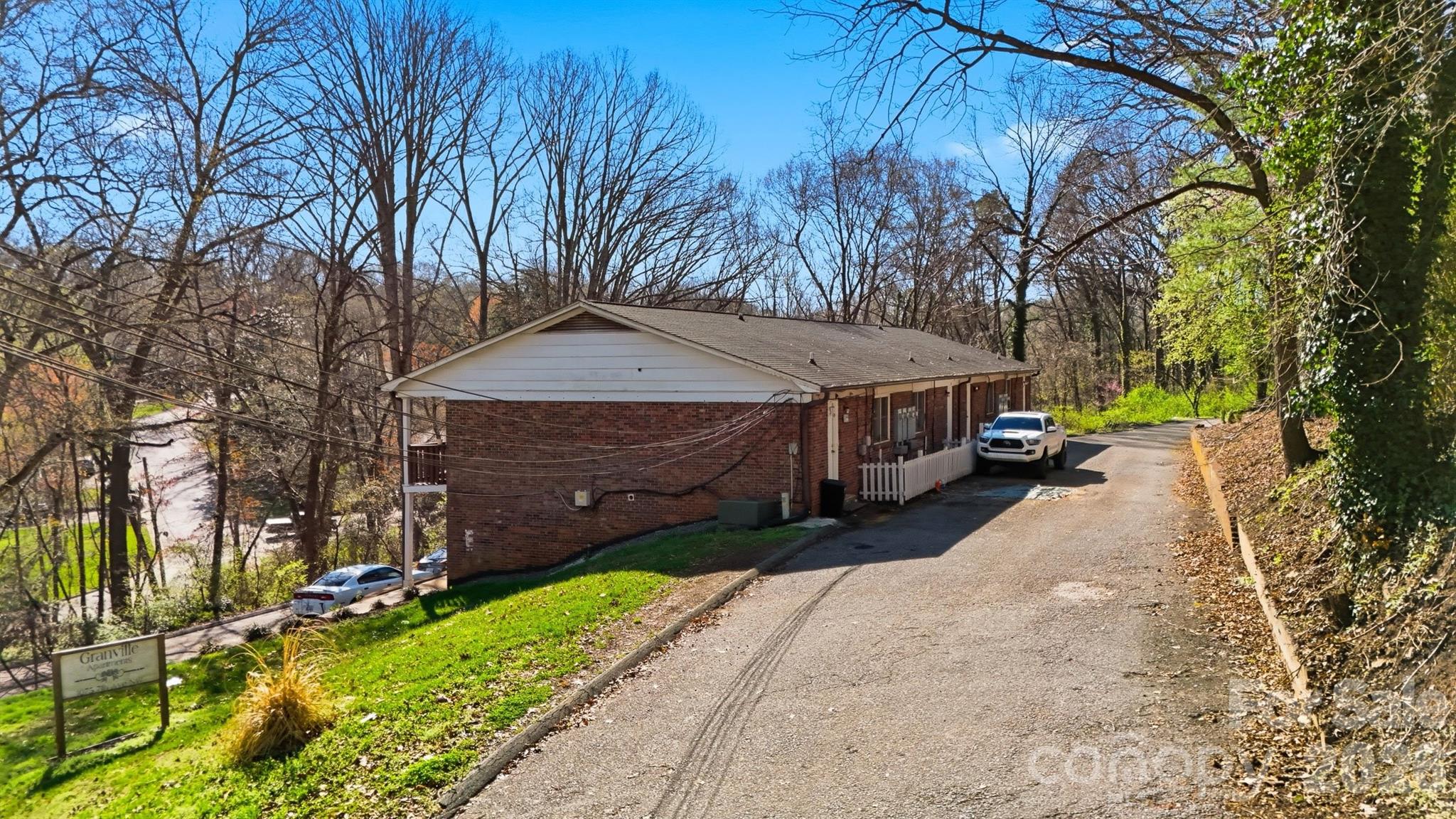 Apartment at 1075 7th Avenue NW, Hickory, photo 4 of 13