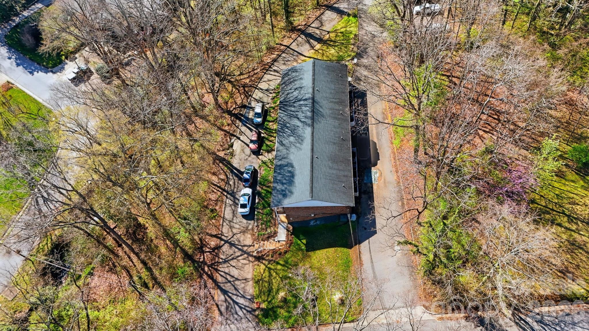 Apartment at 1075 7th Avenue NW, Hickory, photo 9 of 13