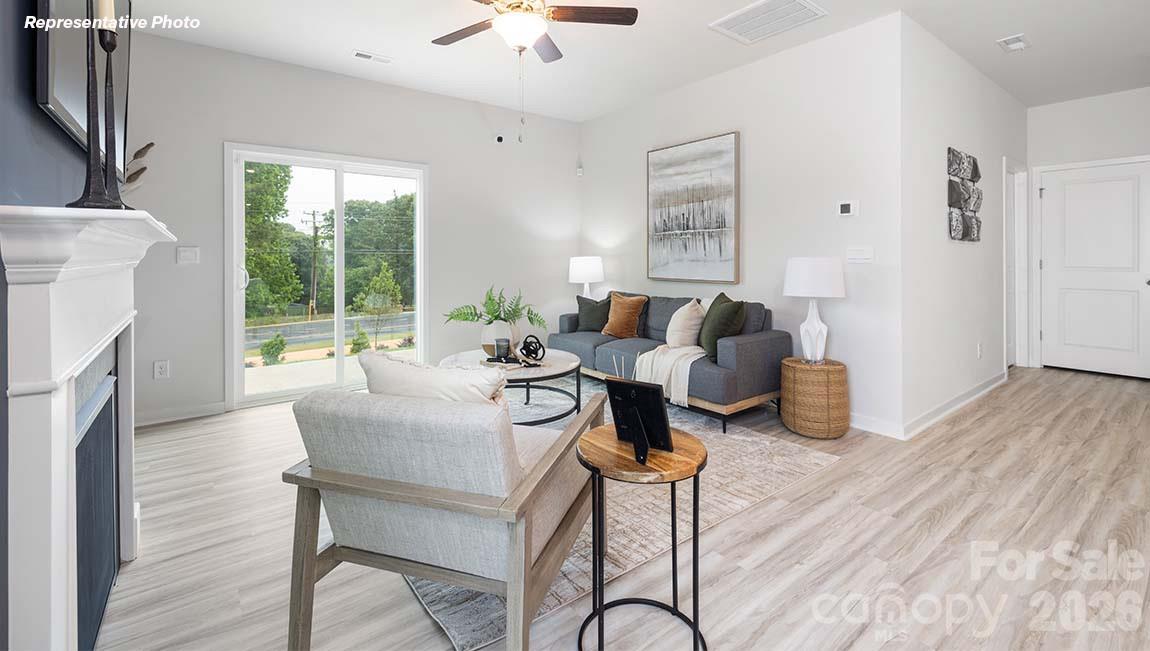 Single Family Residence at 137 Colton Court, Kings Mountain, photo 9 of 29
