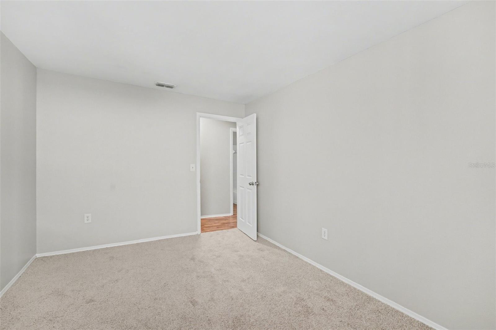 Single Family Residence at 638 LAKE DEXTER CIR, WINTER HAVEN, photo 15 of 25