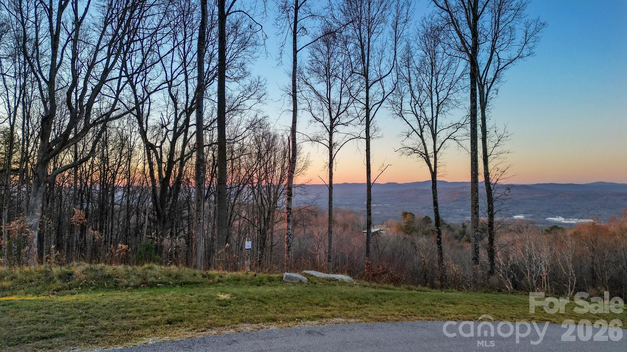 198 Mossy Rock Way