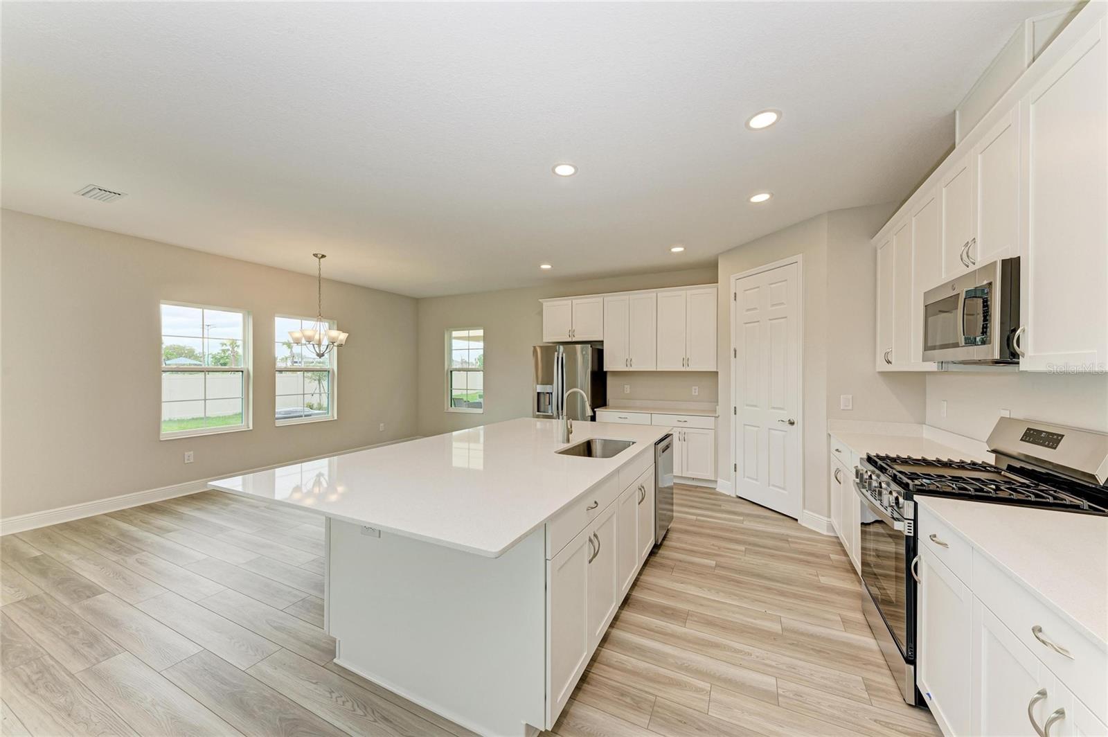 Single Family Residence at 8509 DOVE BOG TER, PARRISH, photo 12 of 40