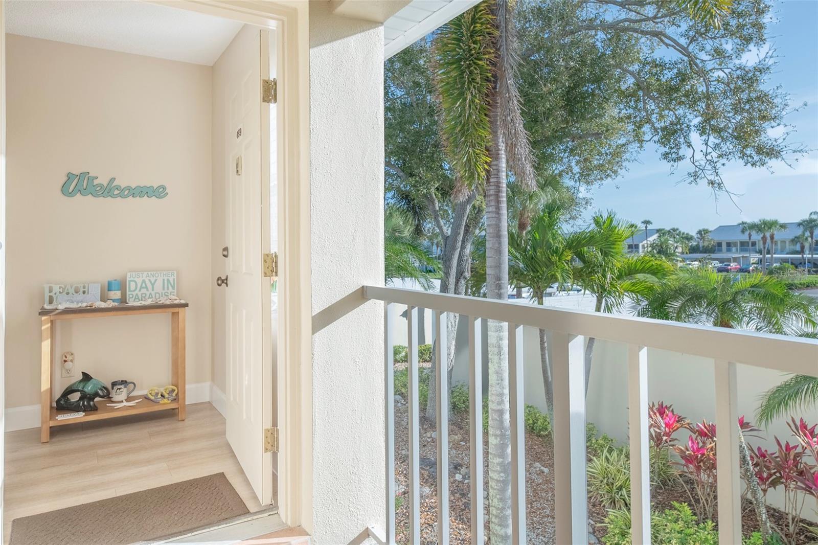Tropical view from the entrance. - 425 CERROMAR TER #459, VENICE