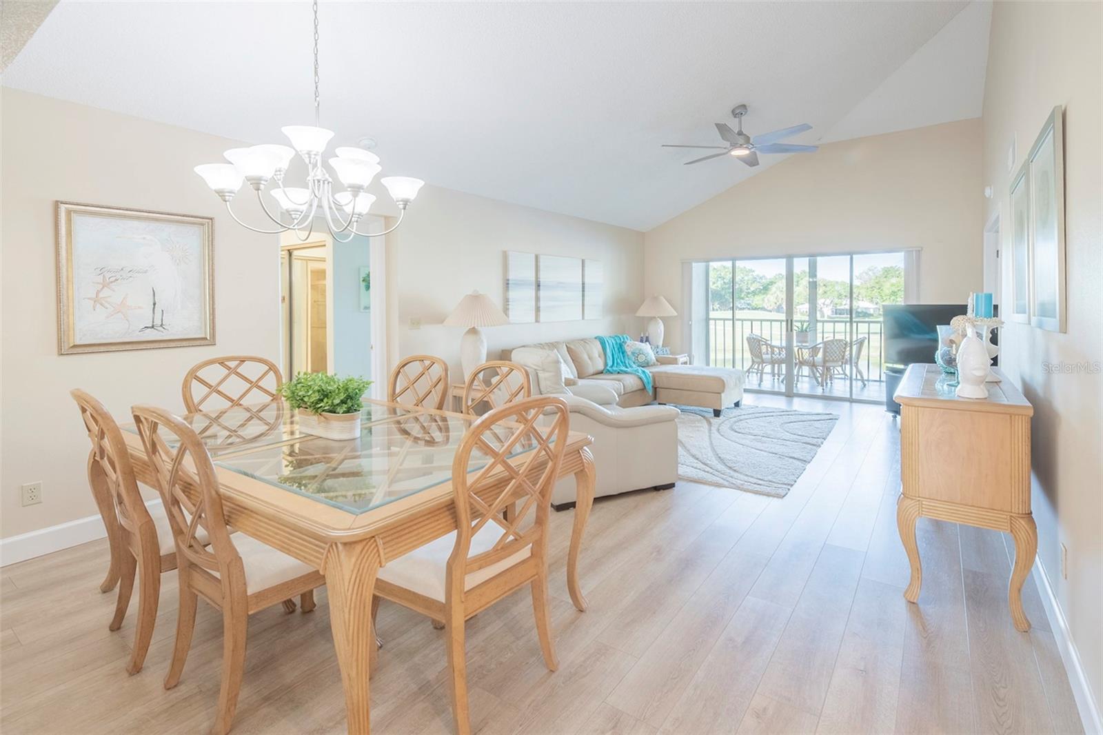 Dining and living room. - 425 CERROMAR TER #459, VENICE